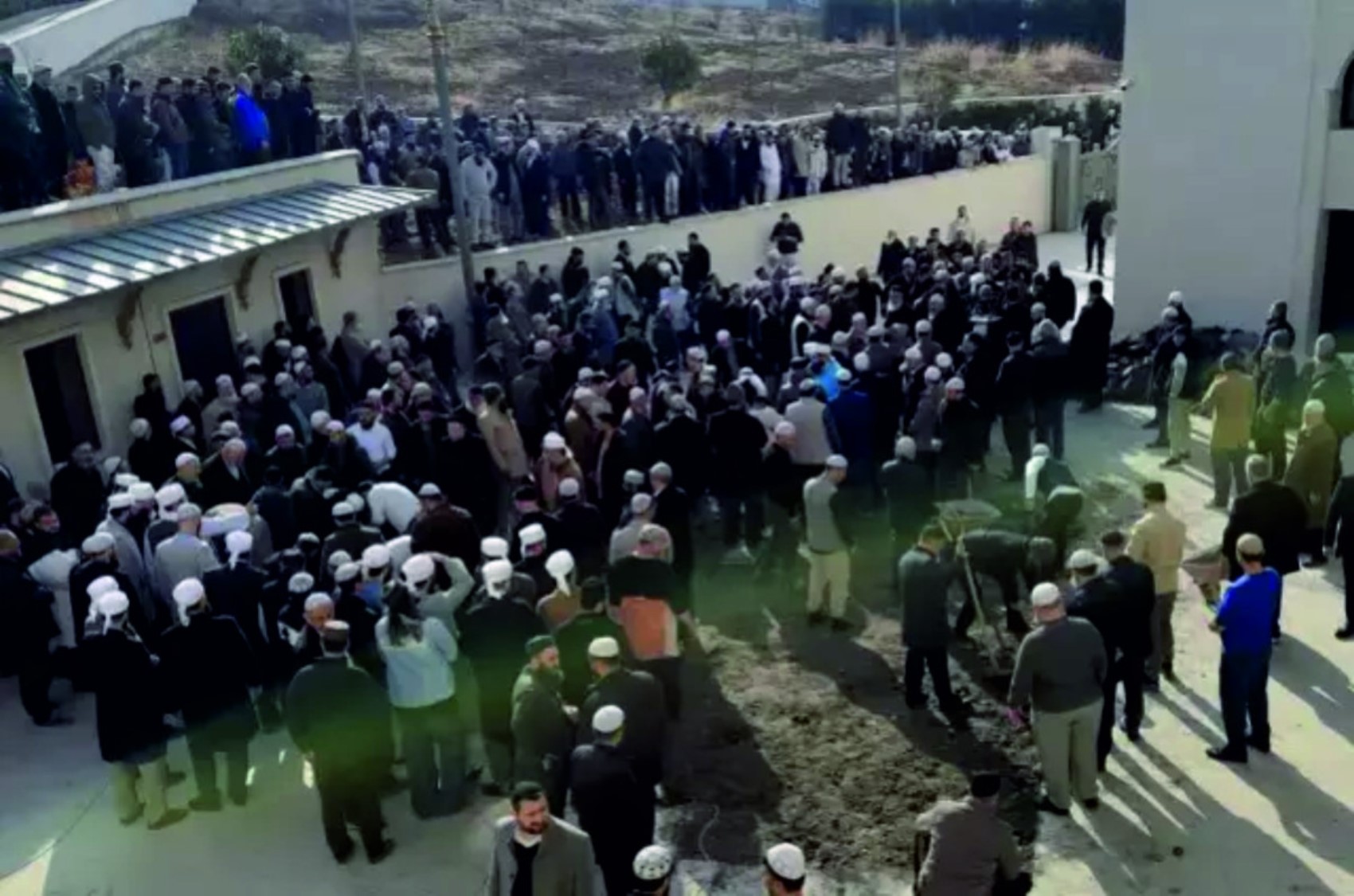 Menzil'deki servet kavgası büyüyor: Müritler arasındaki çatışma adliyeye taştı