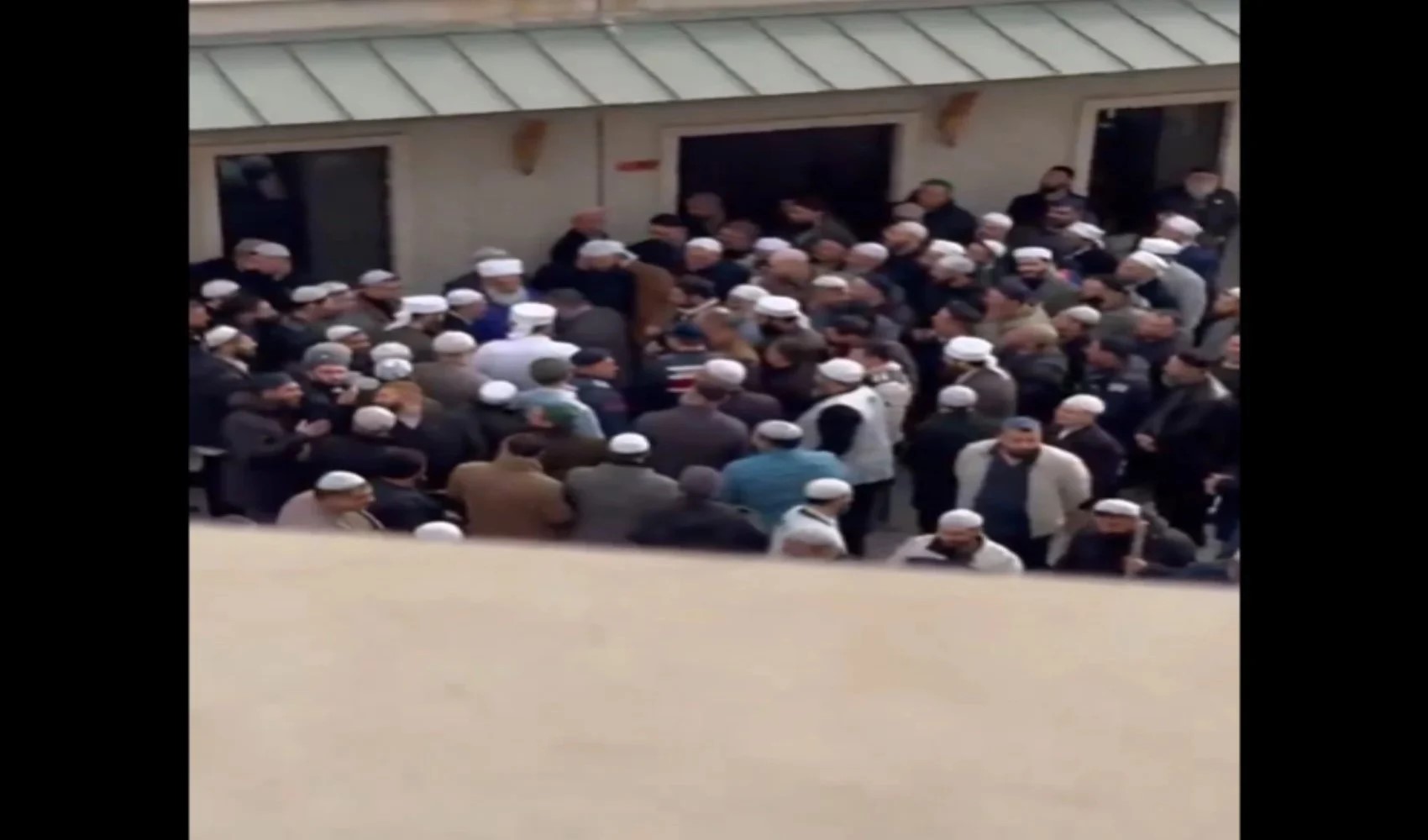 Menzil'deki servet kavgası büyüyor: Müritler arasındaki çatışma adliyeye taştı