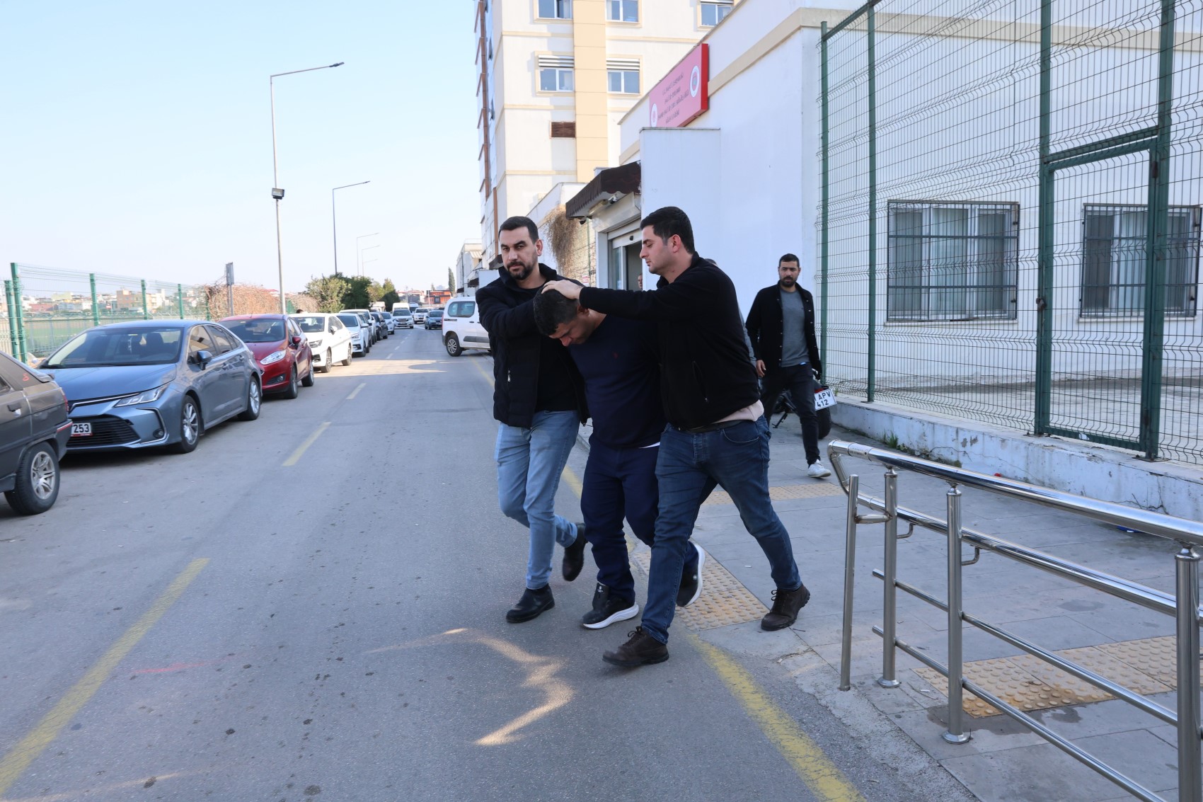 Adana ve Mersin'de katliam yapan polis memurunun savunması ortaya çıktı! Jop ve ters kelepçe ayrıntısı...