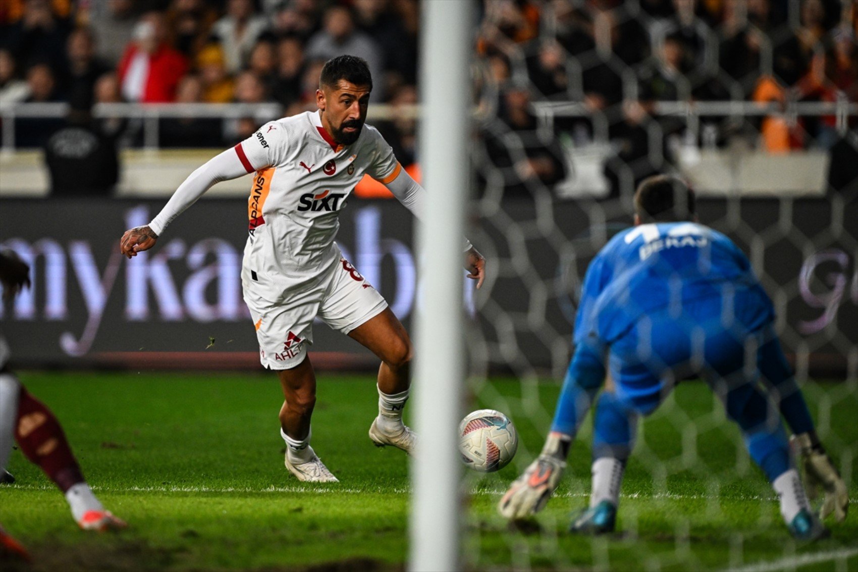 Trio ekibi noktayı koydu: Galatasaray'ın penaltı beklediği pozisyonda karar doğru mu?