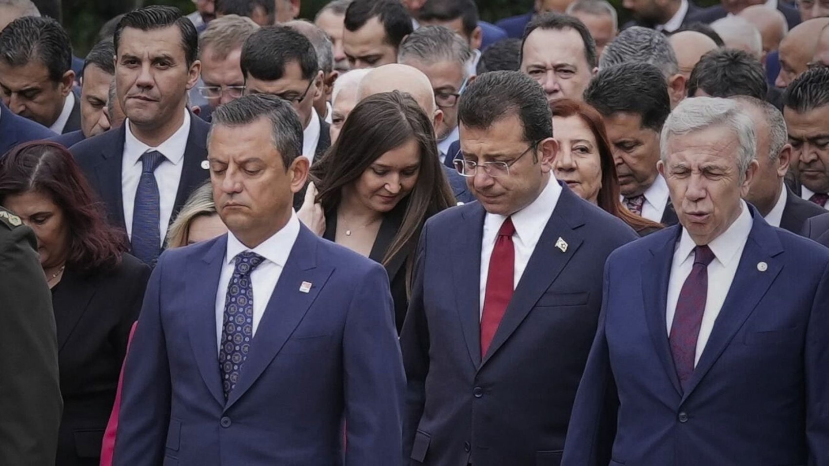 Özgür Özel 'Adayımız belli' demişti: CHP'nin Cumhurbaşkanı adayı kim olmalı anketinden çarpıcı sonuç! İmamoğlu mu, Yavaş mı?