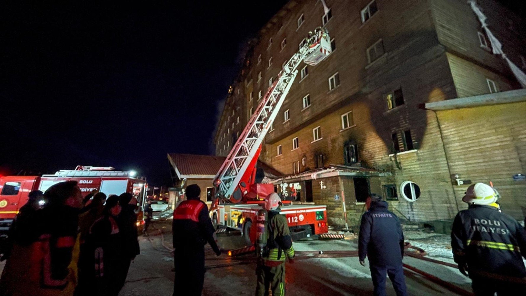 Kartalkaya'daki otel yangınında 10 kişi hayatını kaybetti! Vali Aydın kahreden ayrıntıyı paylaştı