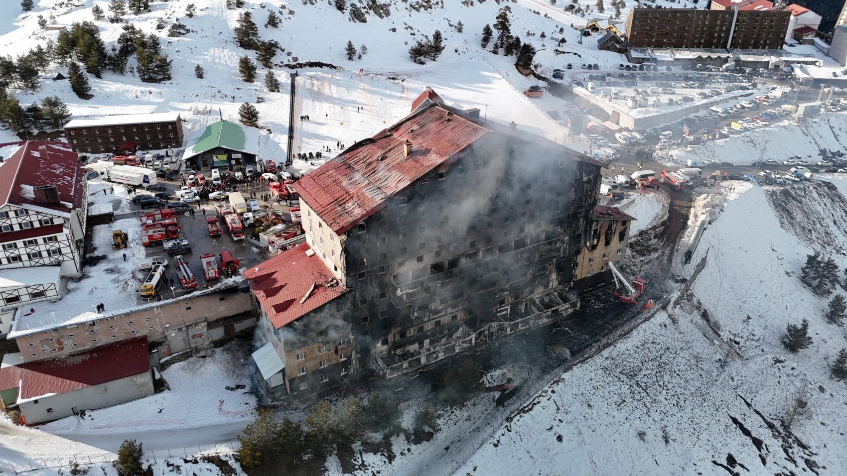 Yeni Şafak yazarından Bakan Ersoy'a istifa çağrısı