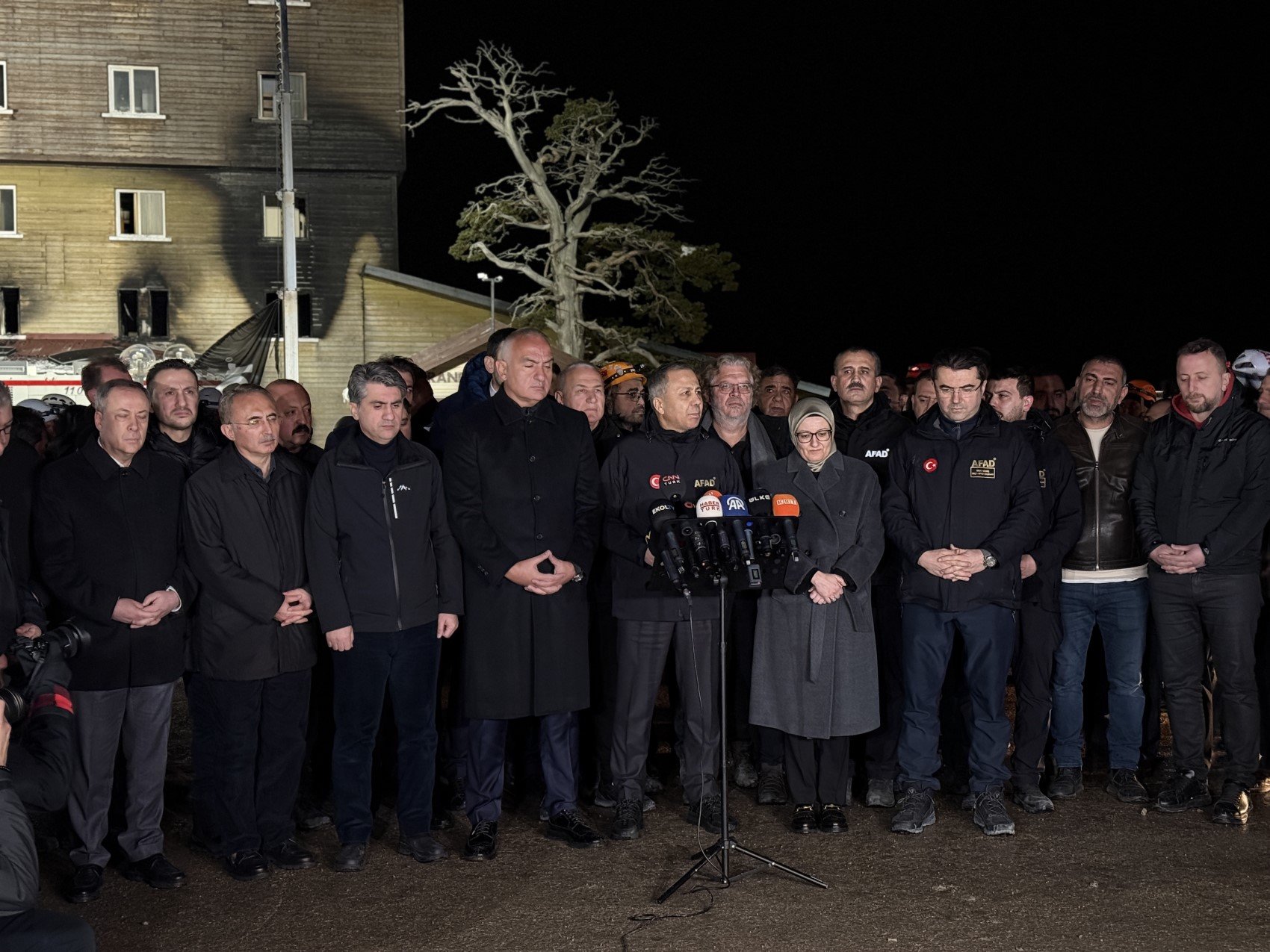 Yeni Şafak yazarından Bakan Ersoy'a istifa çağrısı