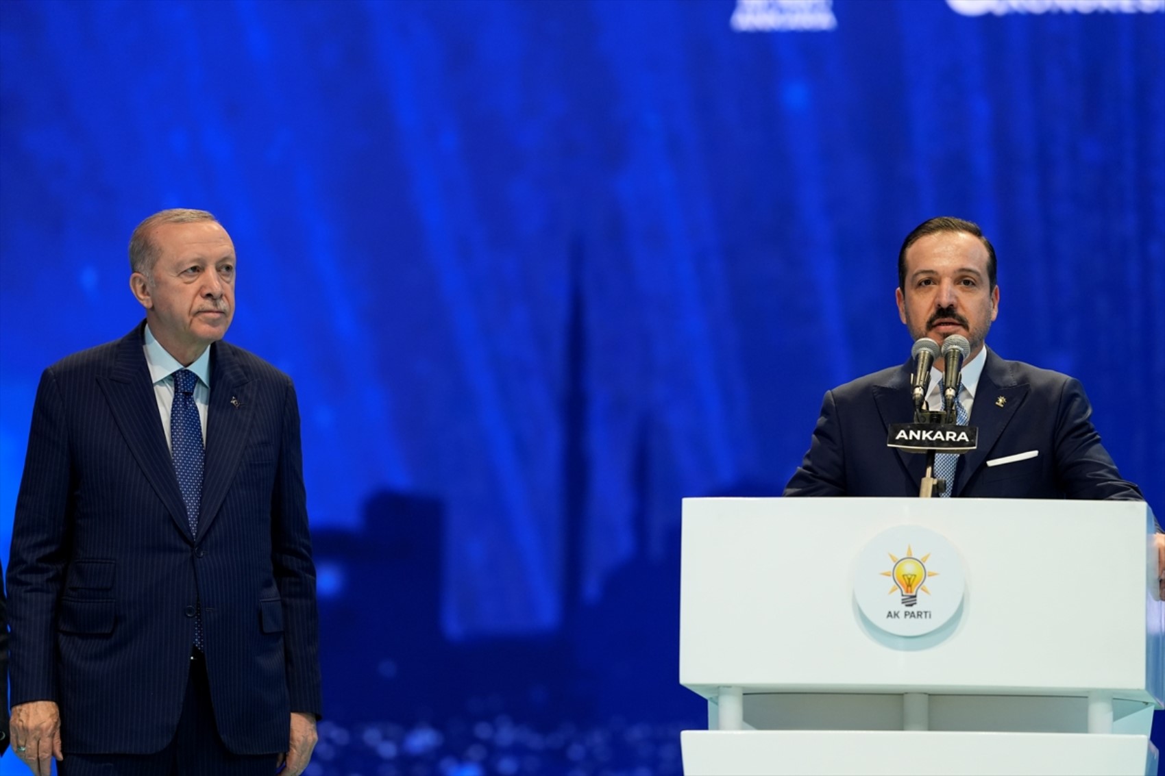 Erdoğan aveva lanciato il messaggio... Cambiamento all'ordine del giorno nell'AKP: grande fermento all'interno del partito