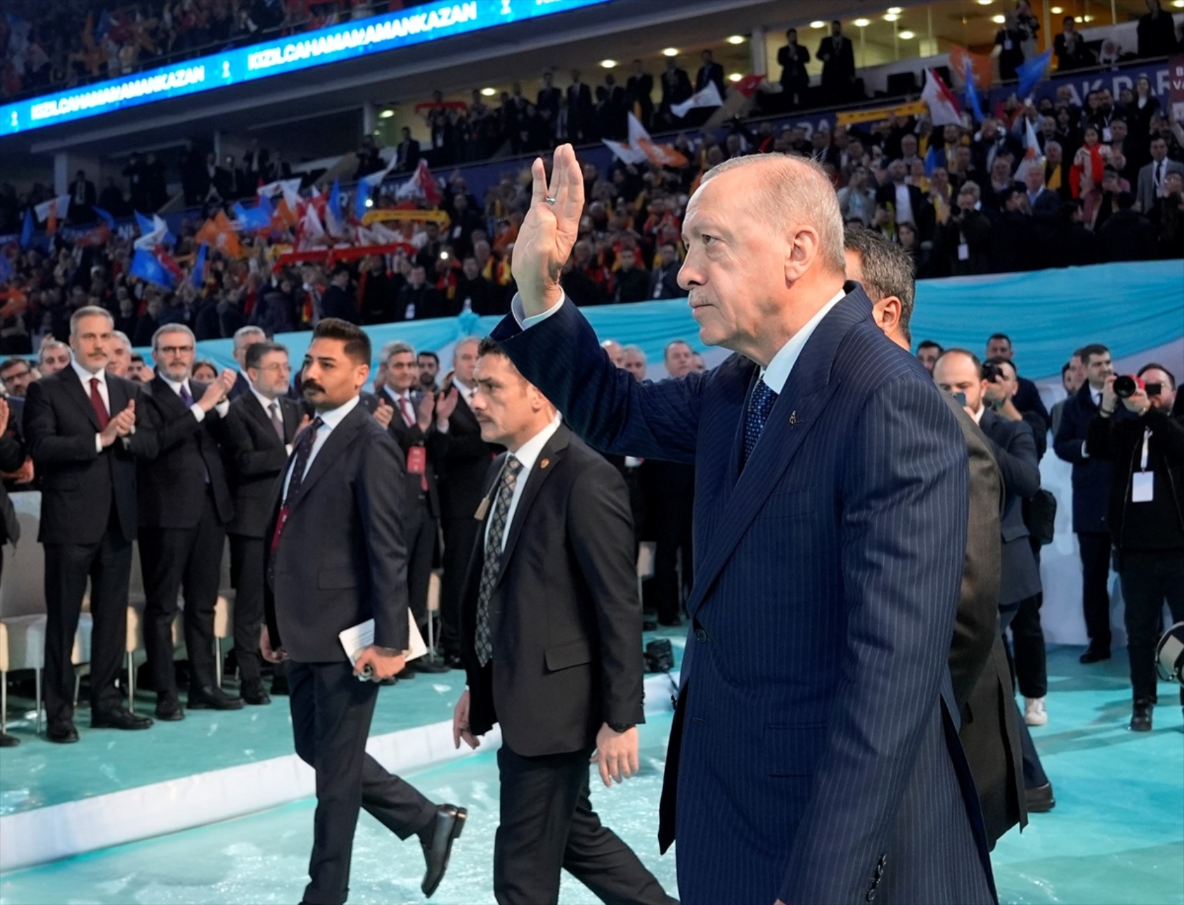Erdoğan aveva lanciato il messaggio... Cambiamento all'ordine del giorno nell'AKP: grande fermento all'interno del partito