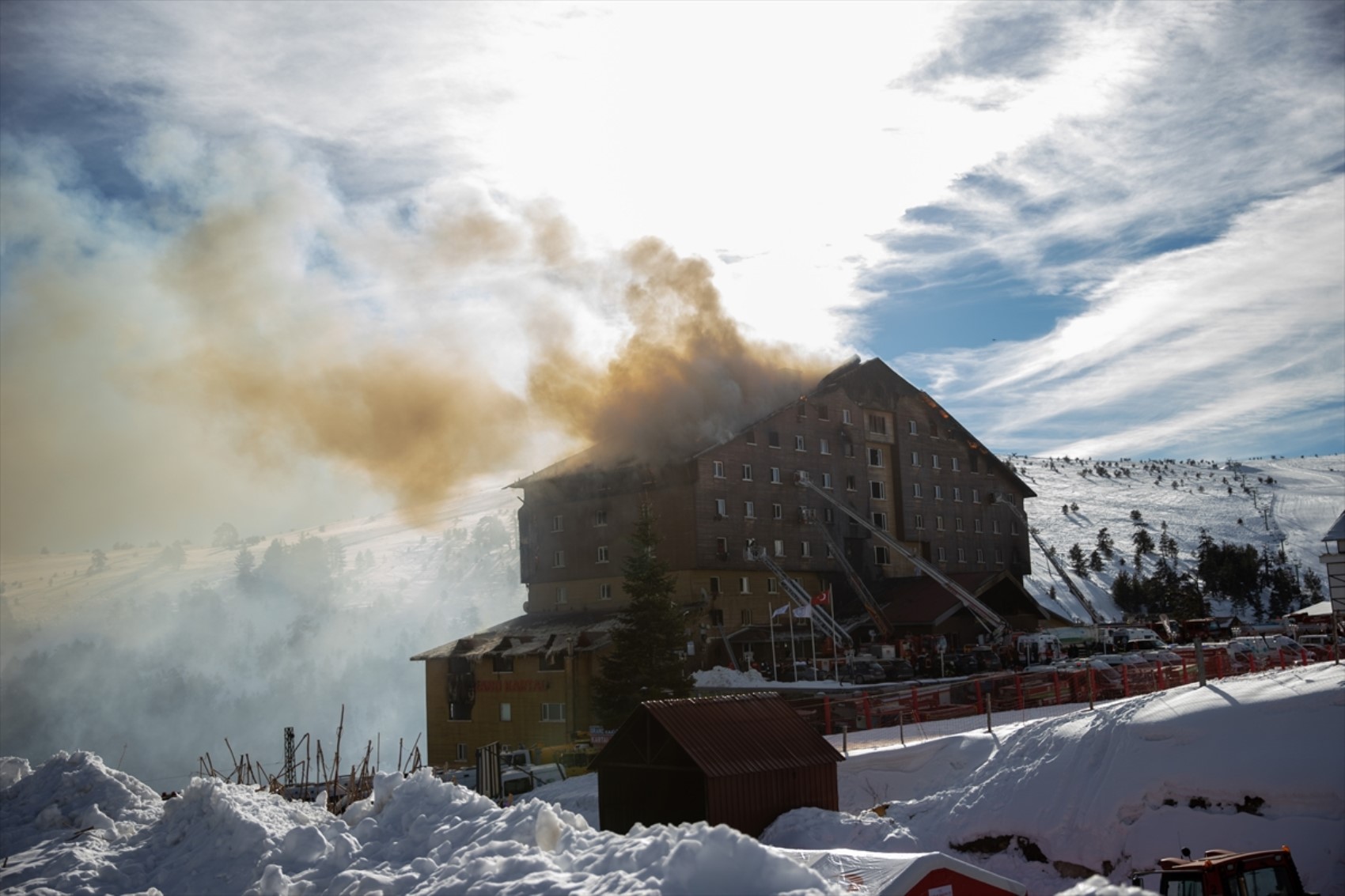 Bolu Cumhuriyet Başsavcısı İbrahim Cansever'den Grand Kartal Otel'de inceleme
