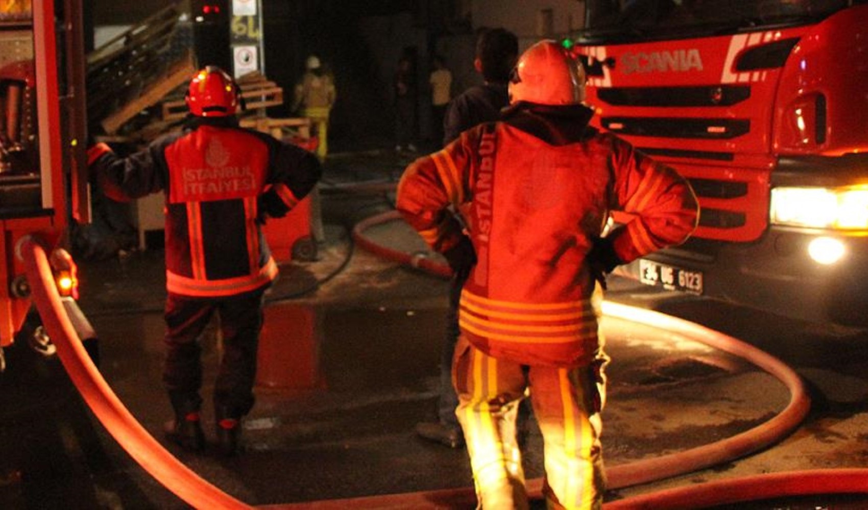 Dopo l'incendio di Kartalkaya sorge una domanda: quante stazioni dei vigili del fuoco ci sono nelle grandi città?
