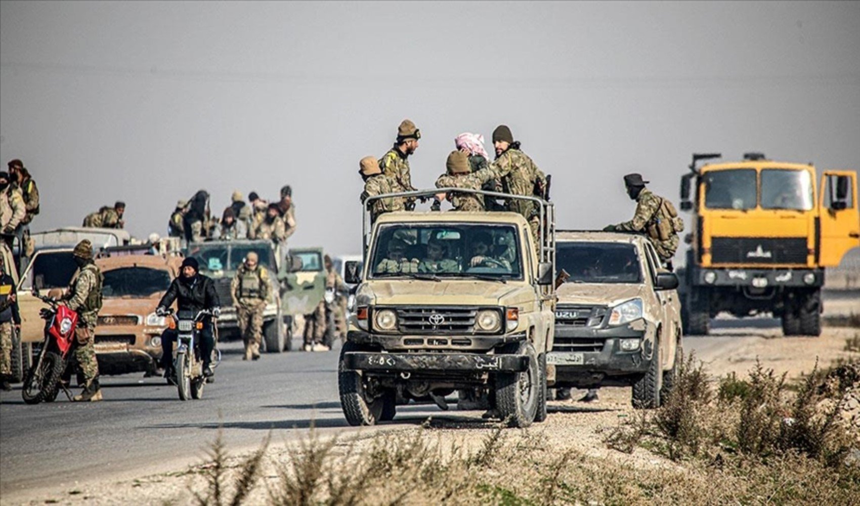 Suriye yönetimi, 2 petrol kuyusunu PKK/YPG'den geri aldı: Teröristler bölgeden kaçtı