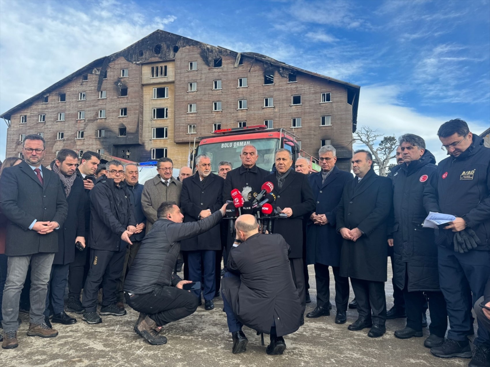 Era diventato il simbolo dell'incendio: ecco la storia del lenzuolo del Grand Hotel