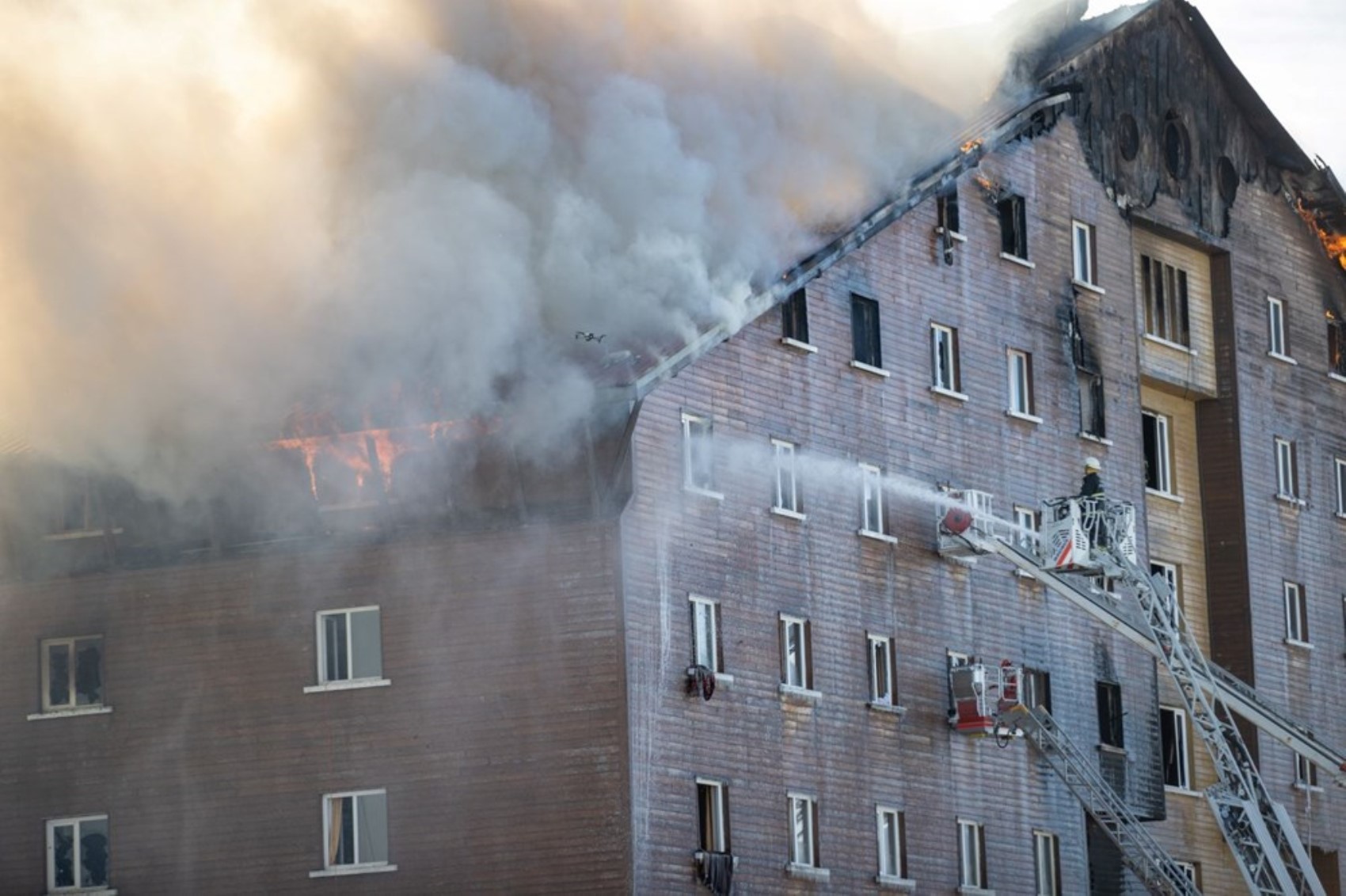 Grand Kartal Otel'in sahibi ve ortaklarıyla ilgili vahim iddia: İtfaiye raporuna rağmen bakın ne demiş!