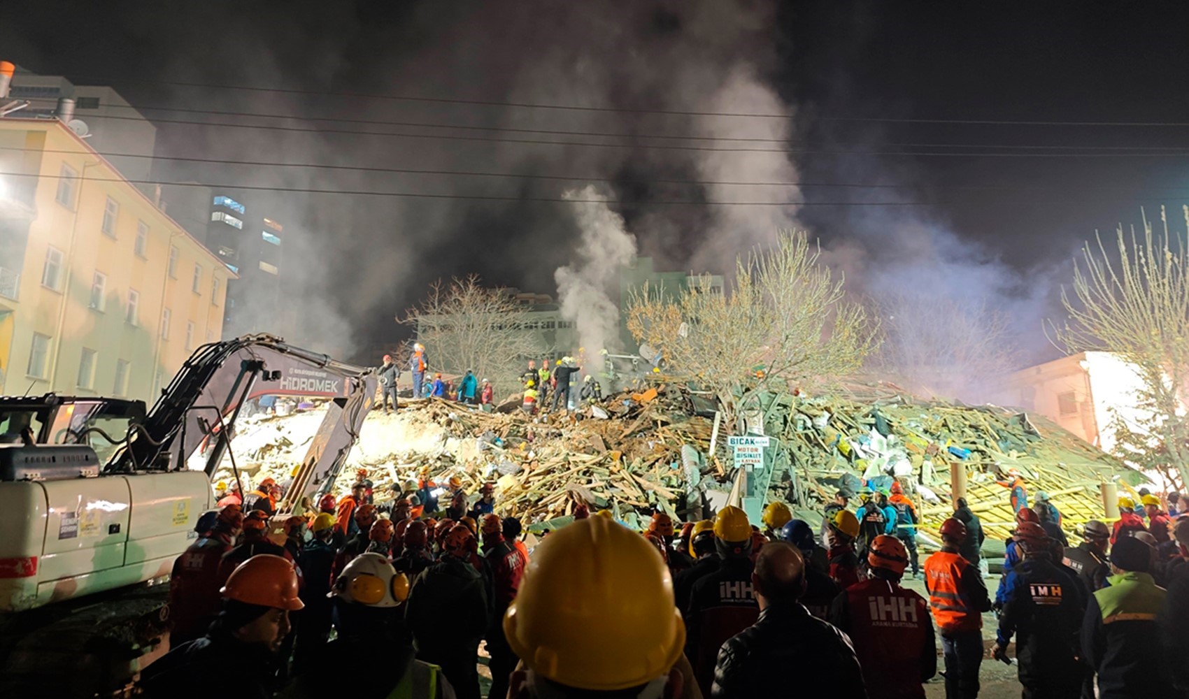 Son Dakika: Konya'da çöken binayla ilgili çok sayıda gözaltı!