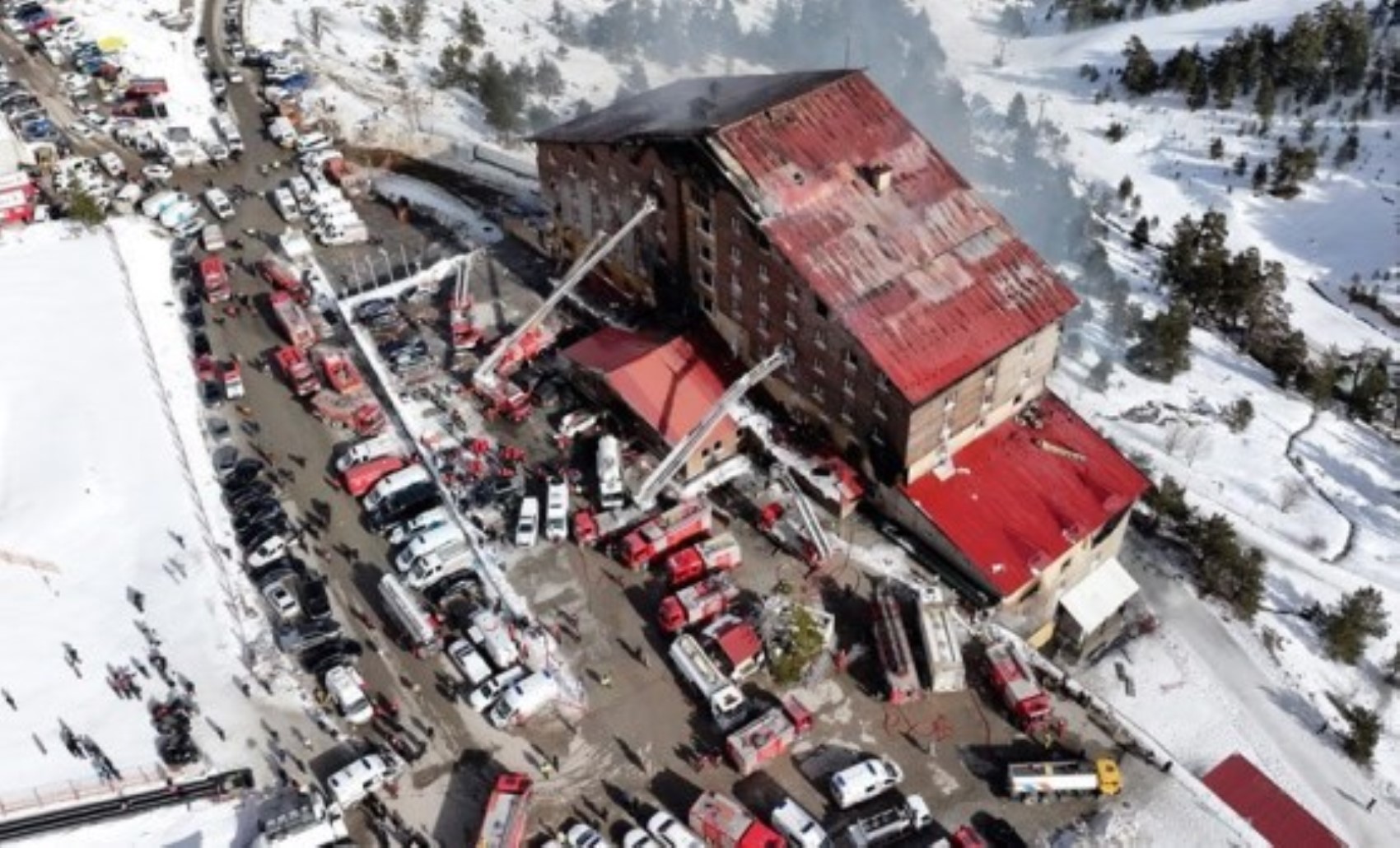 Grand Kartal Otel faciasında skandal belge ortaya çıktı: 'İçkili lokanta' ruhsatı verilmiş