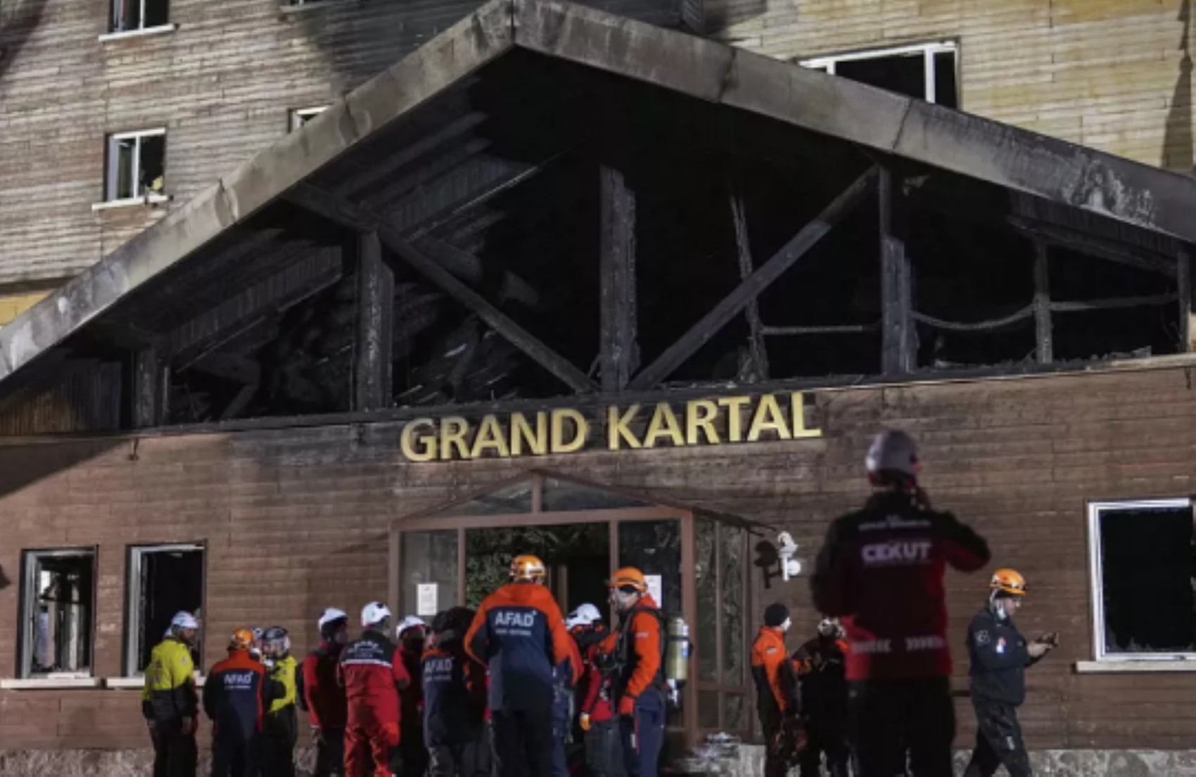 AKP'de yılın ilk MKYK'sı toplanıyor: İktidar kanadında Kartalkaya'nın faturası kime çıkacak?