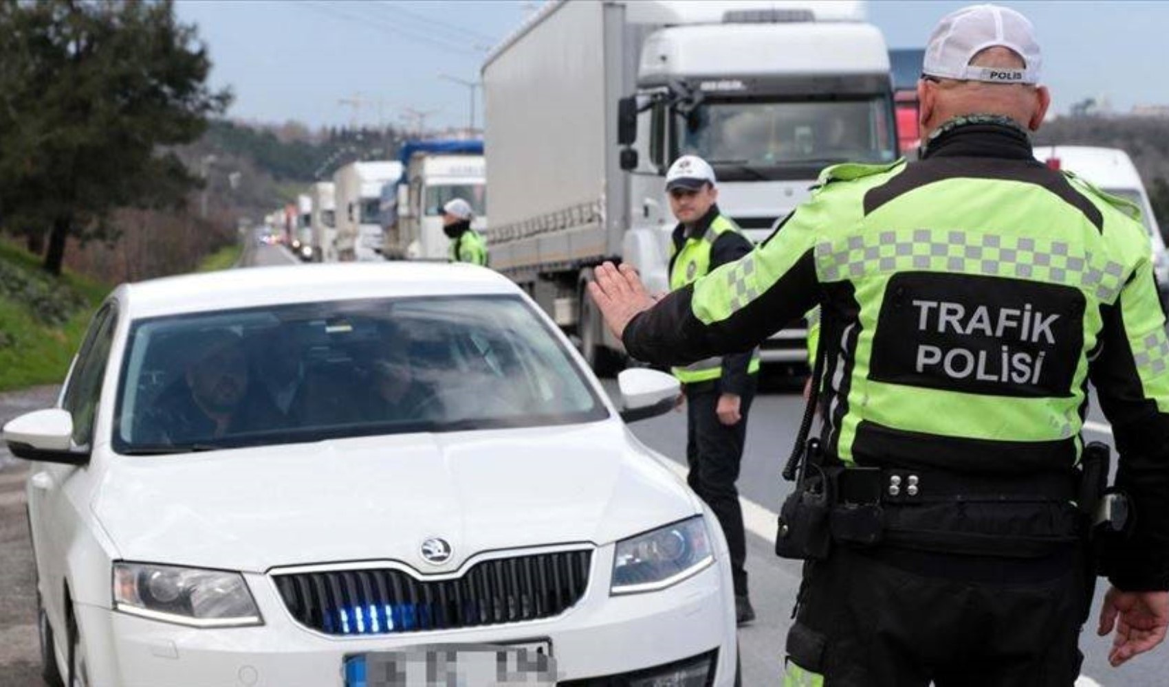 Hem çakarlı hem alkollü! Yakalanan sürücüye dudak uçuklatan ceza!