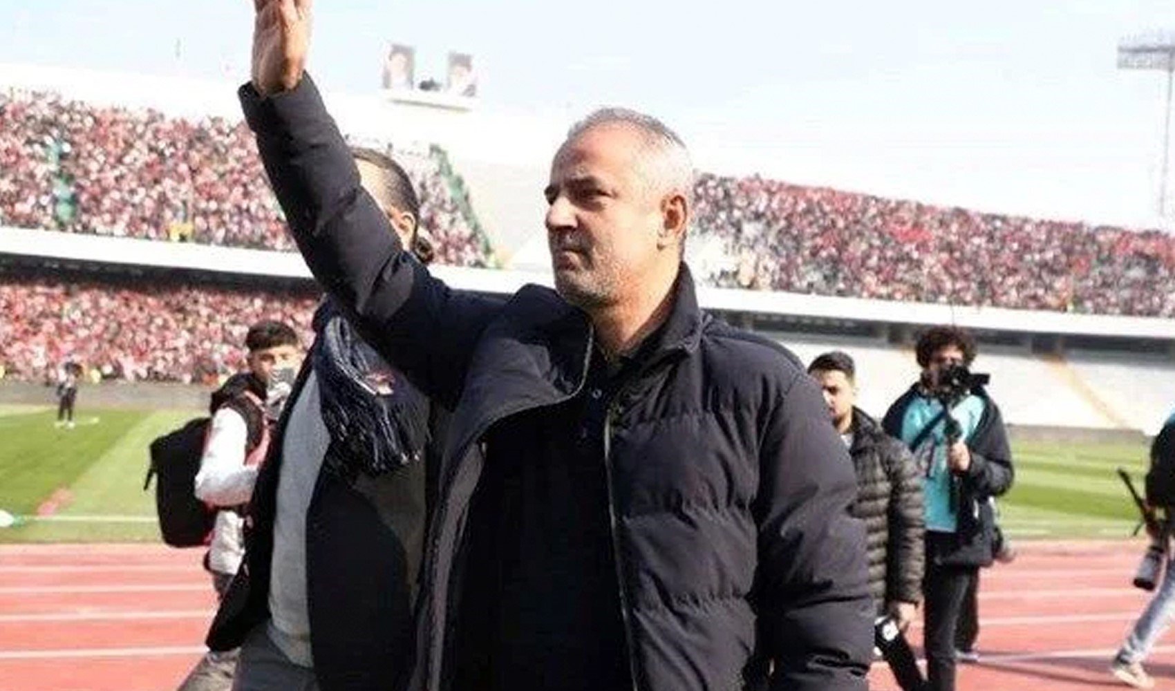 İsmail Kartal'ın ilk maçında olay: Tribünler karıştı