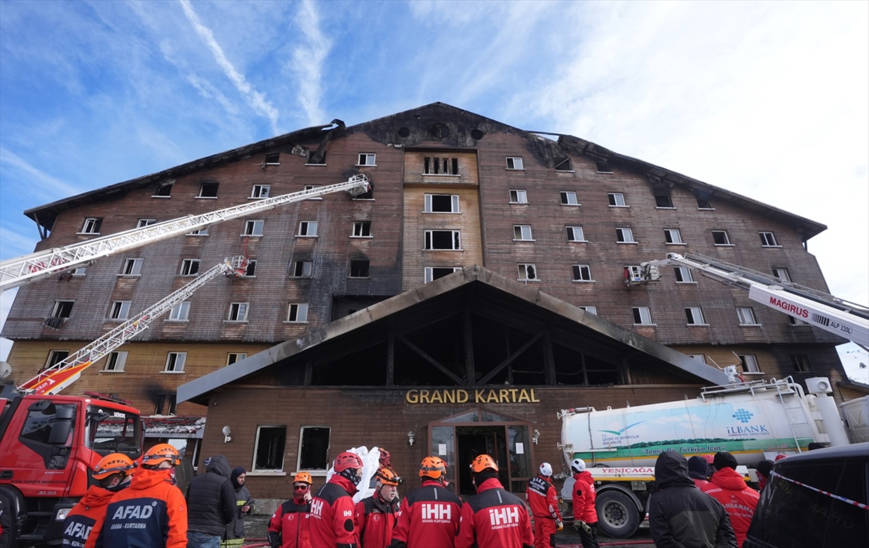 Bolu'daki otel faciasında yeni ayrıntılar ortaya çıkmaya devam ediyor: 'Kendi aramızda söndürürüz kimseye haber vermeyin' talimatı verilmiş