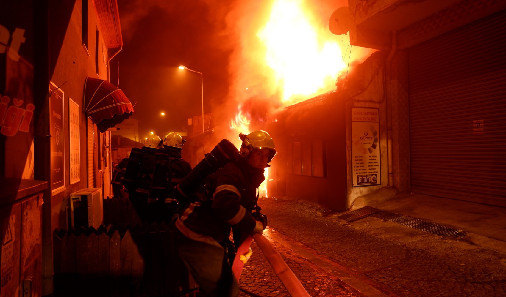 Çakmakçı dükkanı bomba gibi patladı