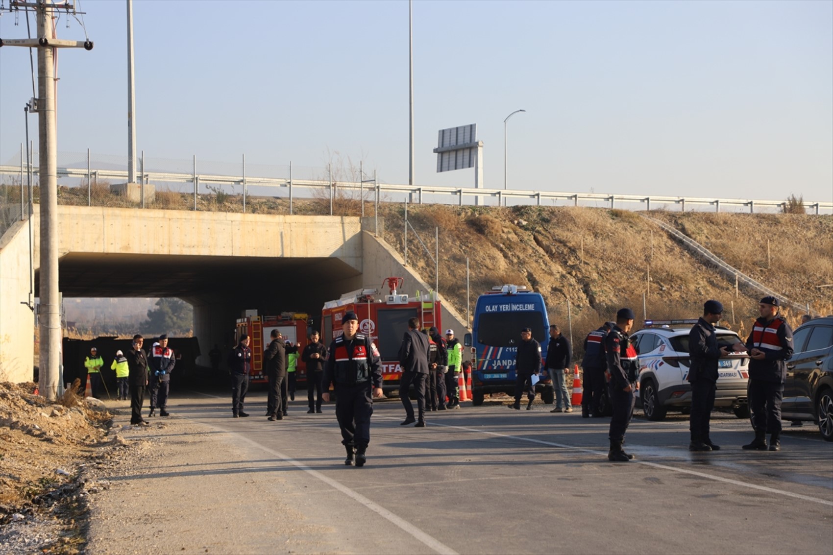 Denizli'de işçi servisi devrildi! Çok sayıda ölü ve yaralılar var