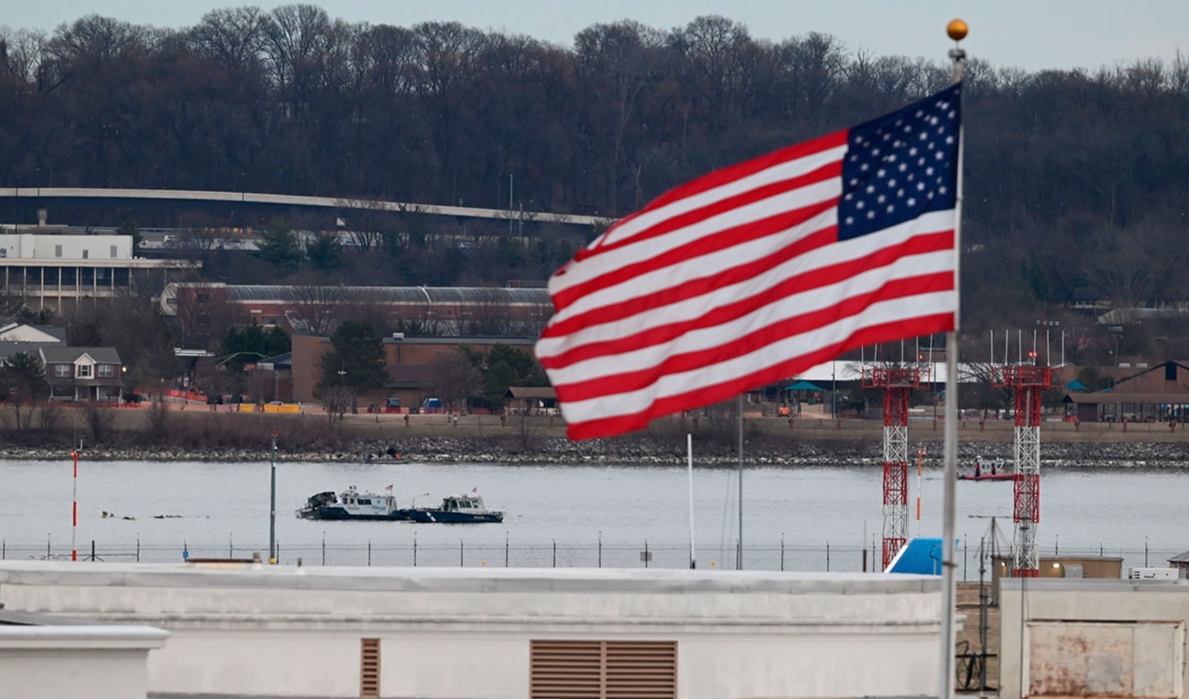 Trump aveva accusato la torre di controllo: importante sviluppo sulla tragedia aerea negli USA