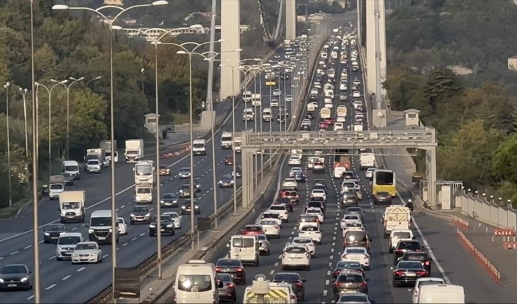 İstanbul'da 3 noktada trafik kazası: Yoğunluk yüzde 60’a ulaştı