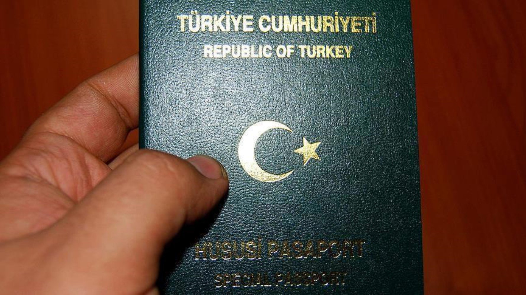 Yeşil Pasaportlu Türkler için AB’ye girişte yeni dönem: Yeni şart getirildi