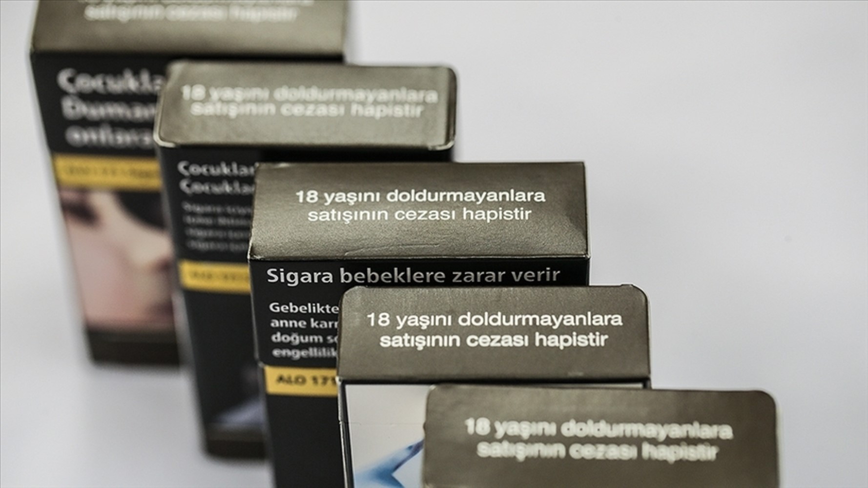 'Philip Morris sigara grubuna zam geldi' iddiası! Erol Dündar gerçeği açıkladı