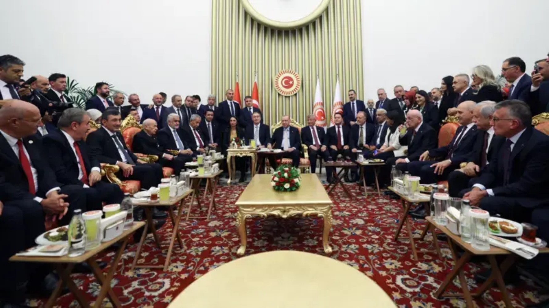 Erdoğan’ın muhalefet liderleriyle görüşmesi Ankara’yı karıştırdı: Yeni dönemde neler olacak? Erdoğan'ın sıradaki adımı...