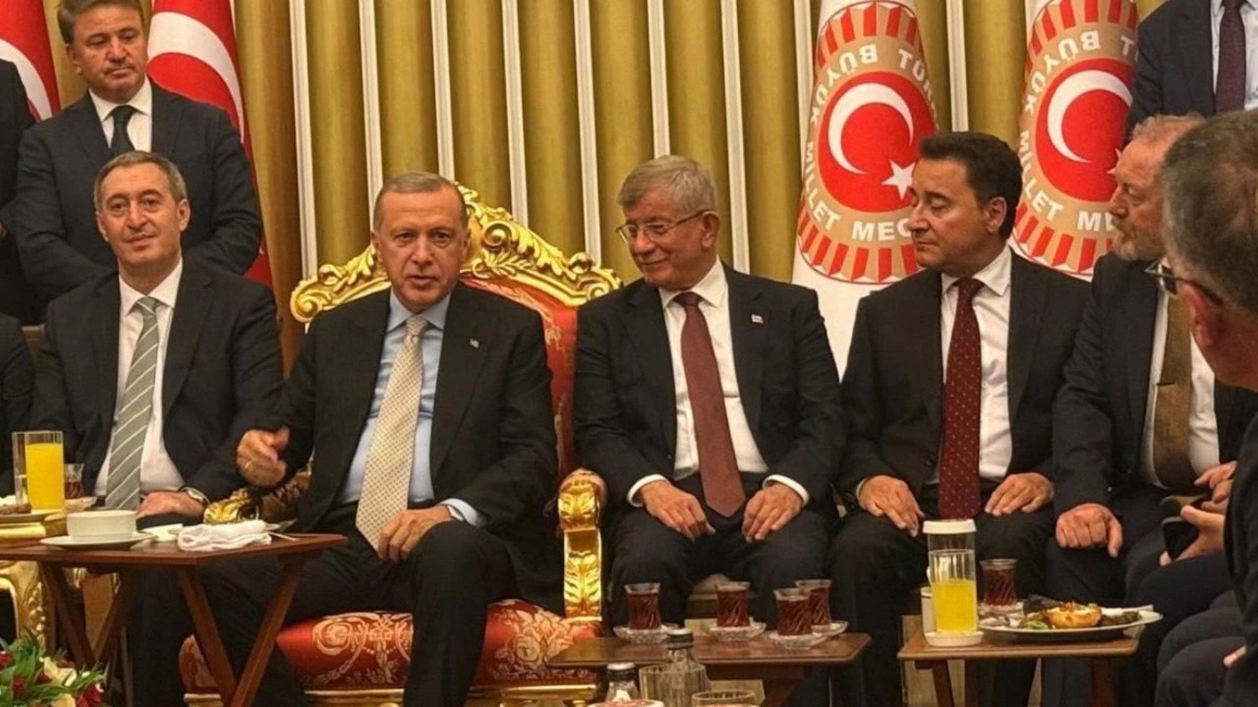 Erdoğan’ın muhalefet liderleriyle görüşmesi Ankara’yı karıştırdı: Yeni dönemde neler olacak? Erdoğan'ın sıradaki adımı...