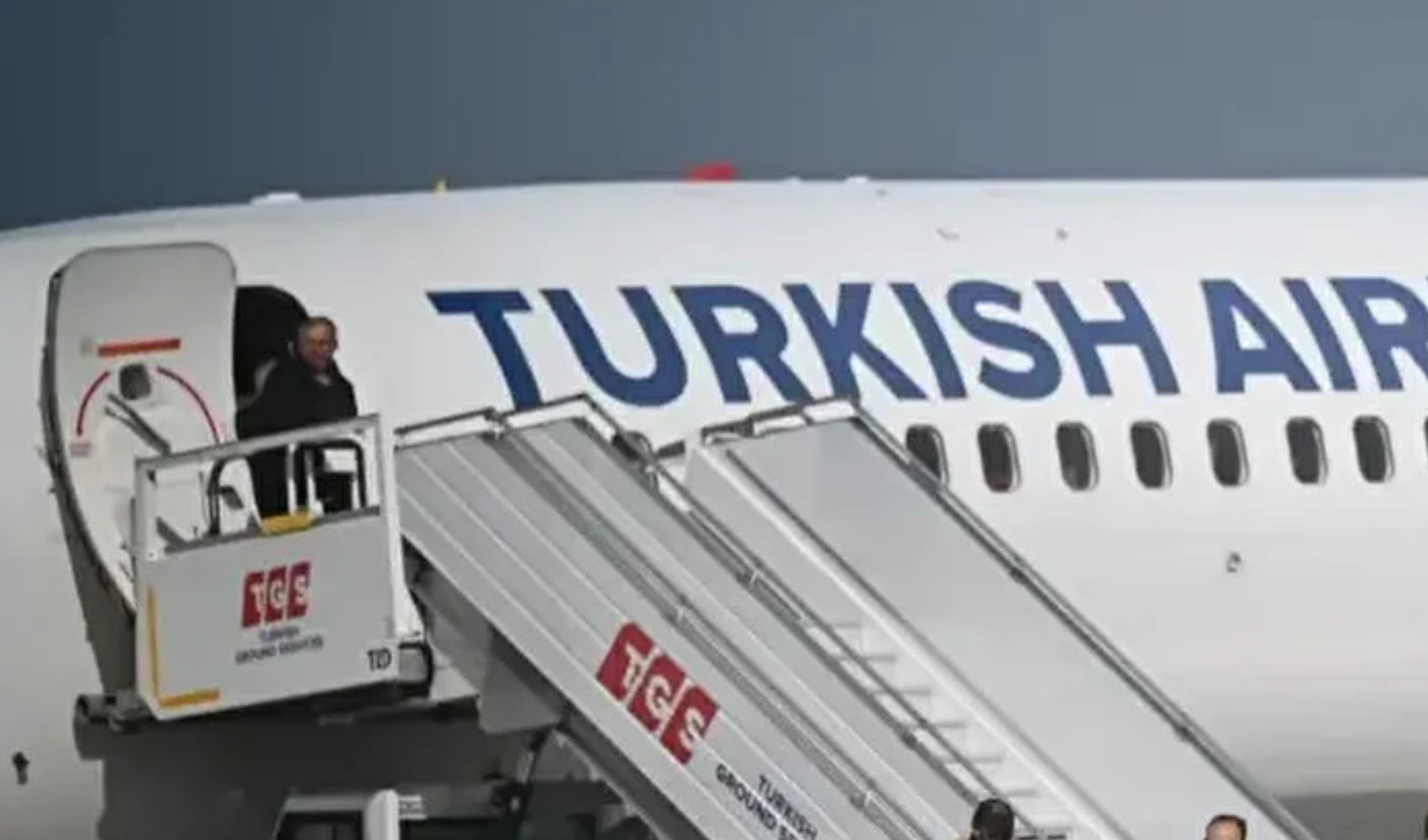 İsrail'in alıkoyduğu Türk eylemciler yurda döndü İsrail'in alıkoyduğu Türk eylemciler yurda döndü
