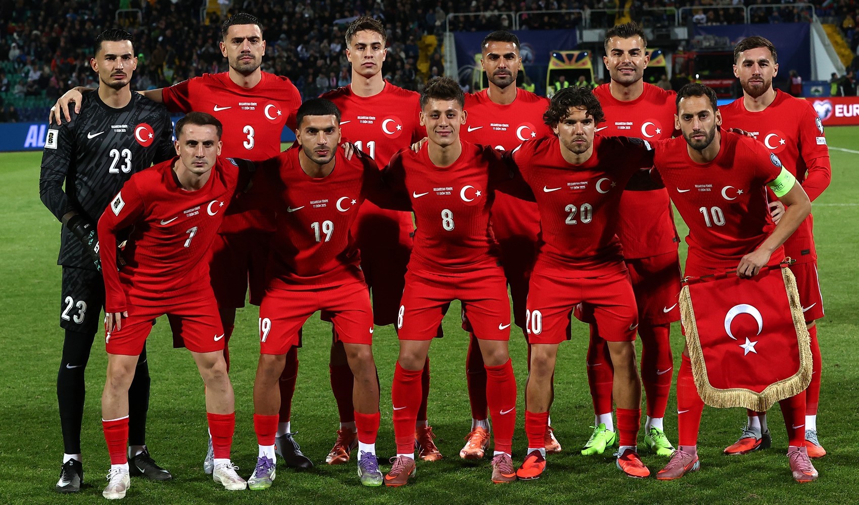 Hakan Çalhanoğlu 100. kez milli formayı giydi