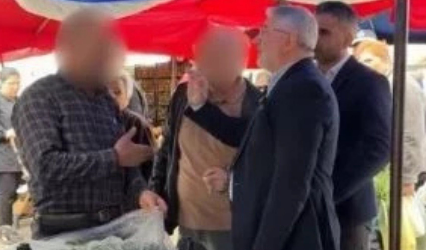 Belediye Başkanı ve esnaf birbirine girdi: 'Azrail misin?'