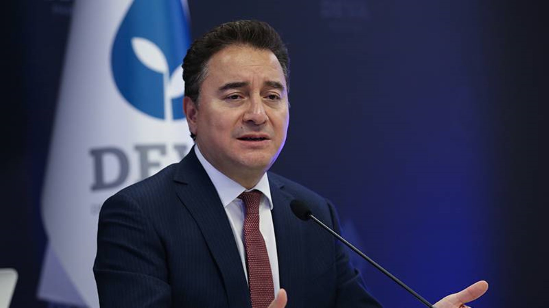 Yandaş gazeteciden resepsiyondaki fotoğraf sonrası bomba iddia!