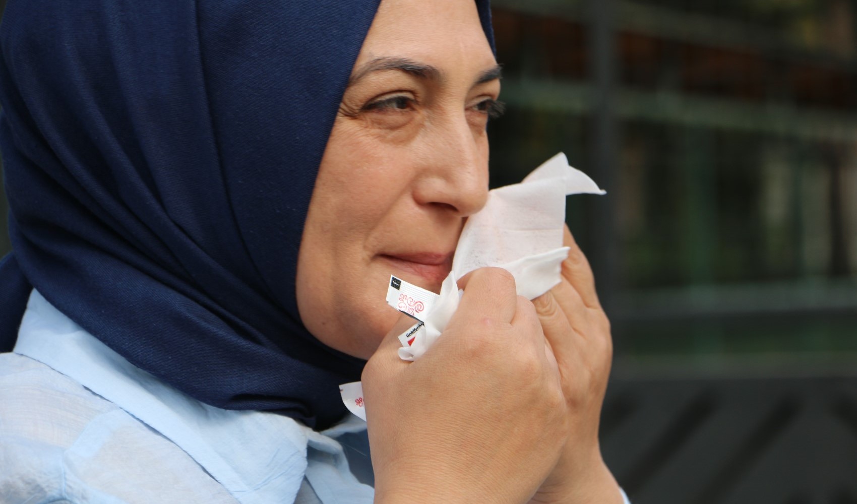 Islak mendil ve dezenfektan kullandı, ehliyetine el konuldu