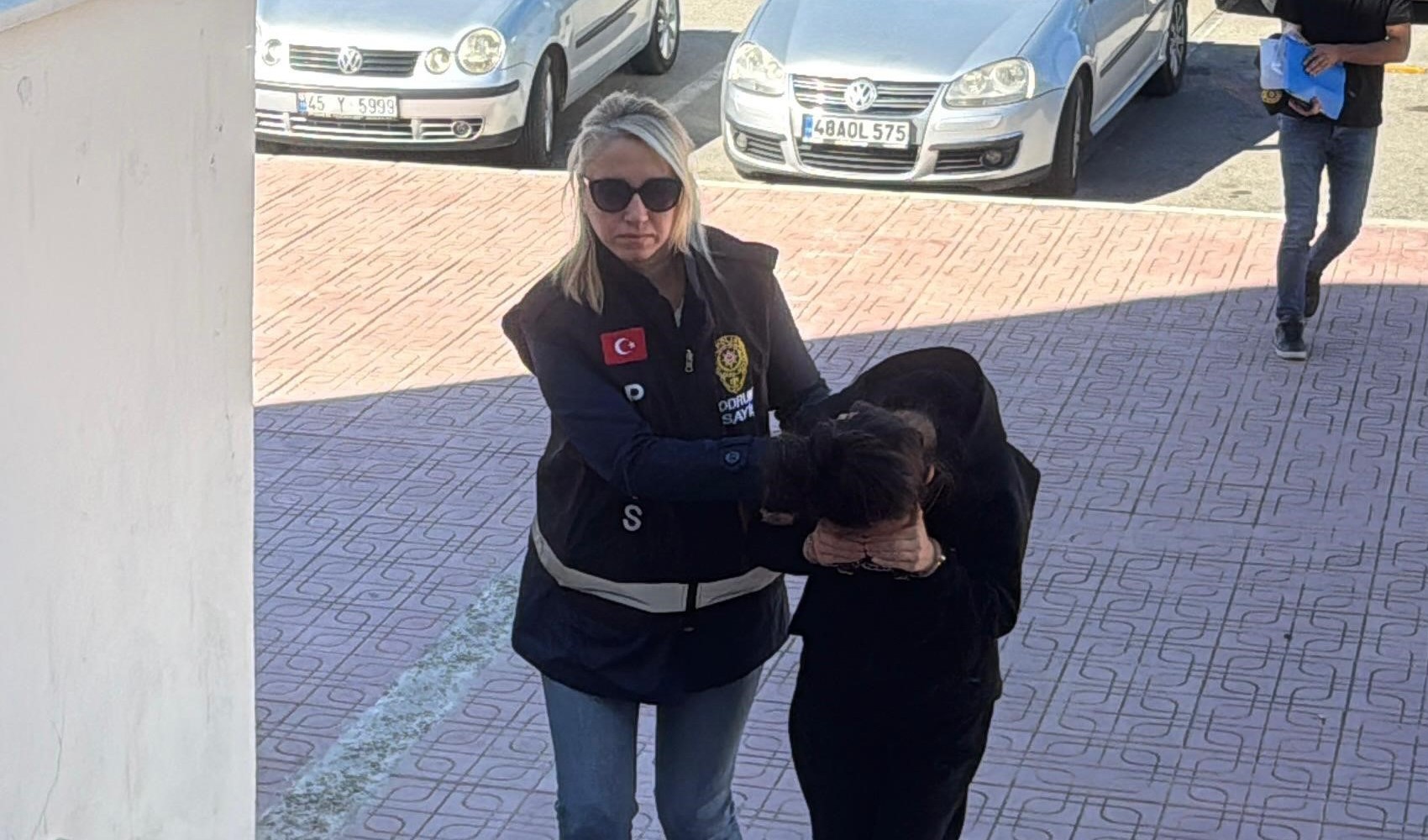 Doğurduğu bebeği terasa bırakan kadın hakkında karar