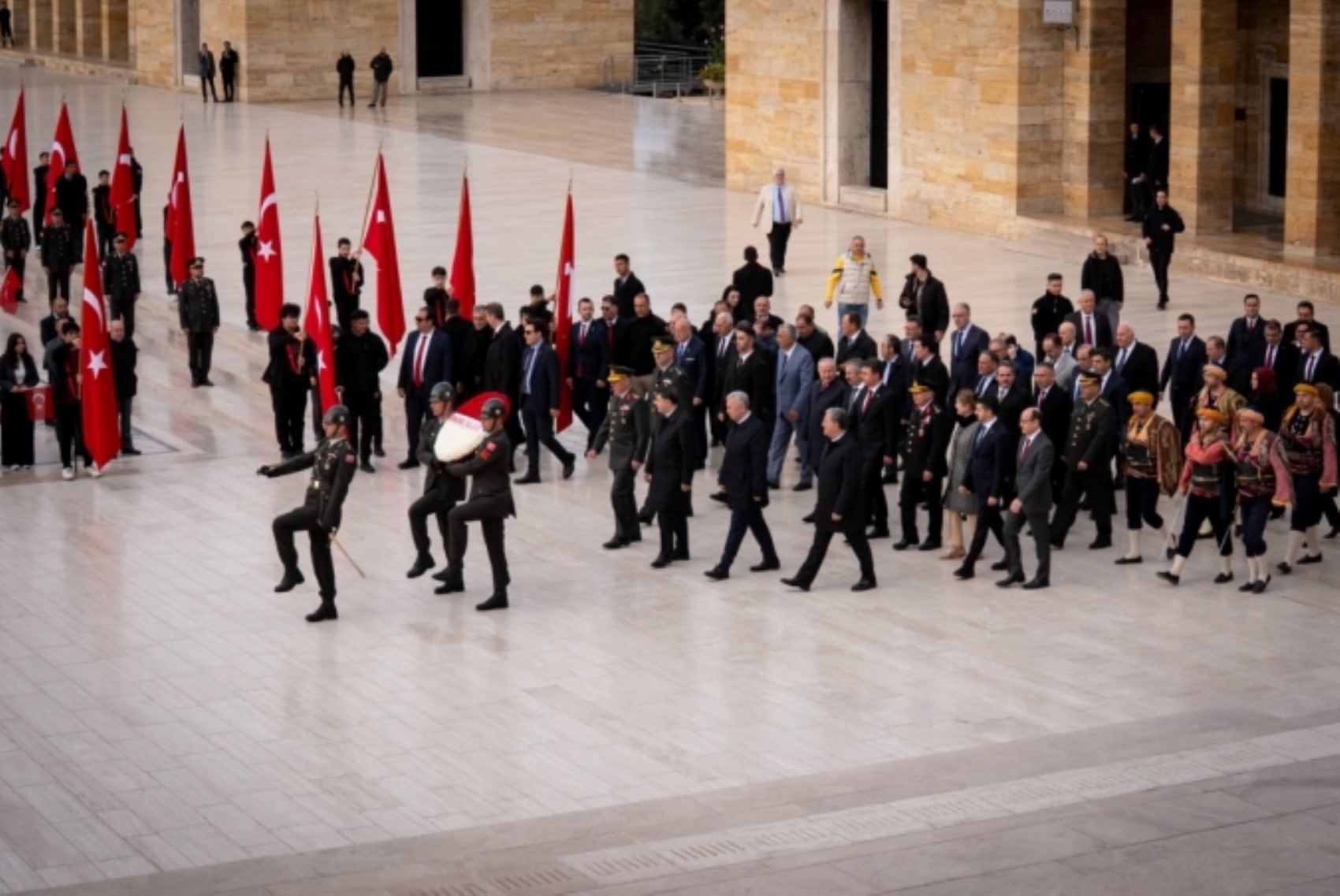Mansur Yavaş hakkındaki soruşturma izni talebi sonrası Ankara'da dikkat çeken görüntü! Törene birlikte katıldılar...
