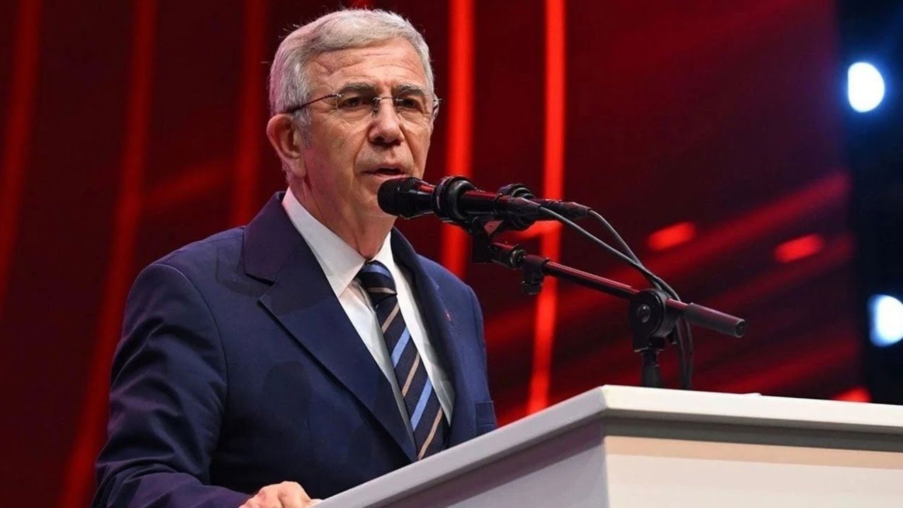 Mansur Yavaş hakkındaki soruşturma izni talebi sonrası Ankara'da dikkat çeken görüntü! Törene birlikte katıldılar...