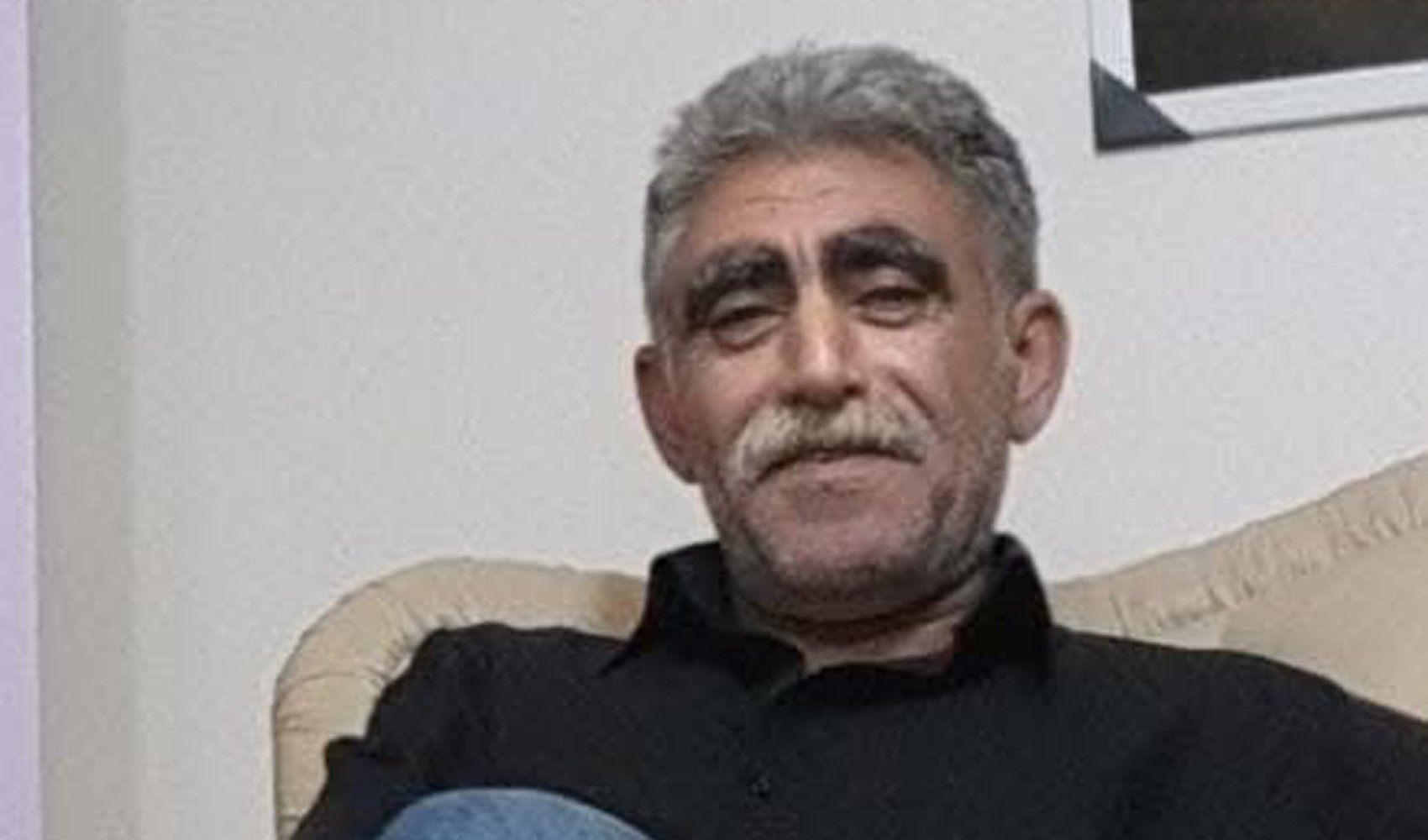 Yanlışlıkla kızını vuran baba aynı silahla intihar etti Yanlışlıkla kızını vuran baba aynı silahla intihar etti