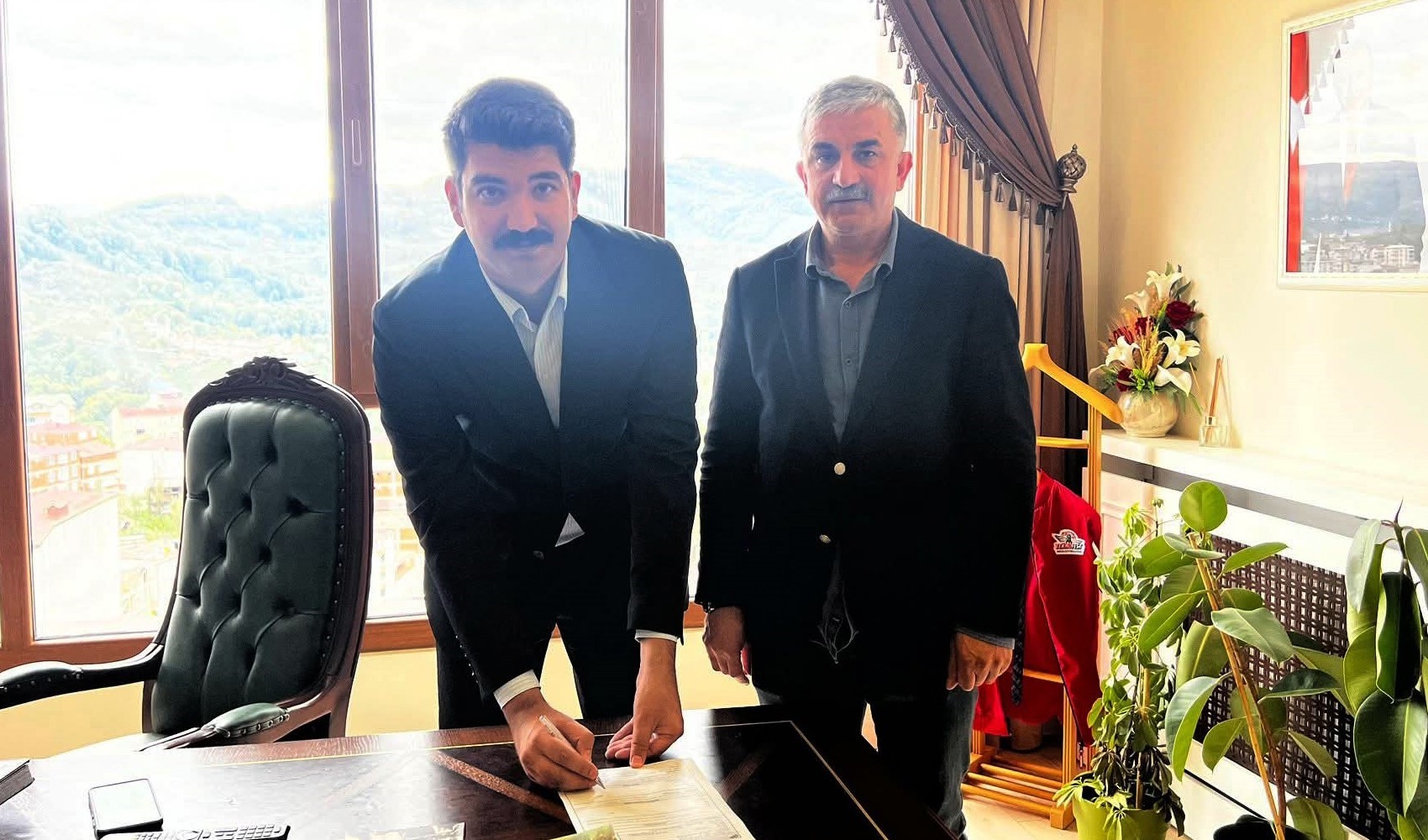 Kaymakam, 1. Amatör Ligi takımına transfer oldu Kaymakam, 1. Amatör Ligi takımına transfer oldu
