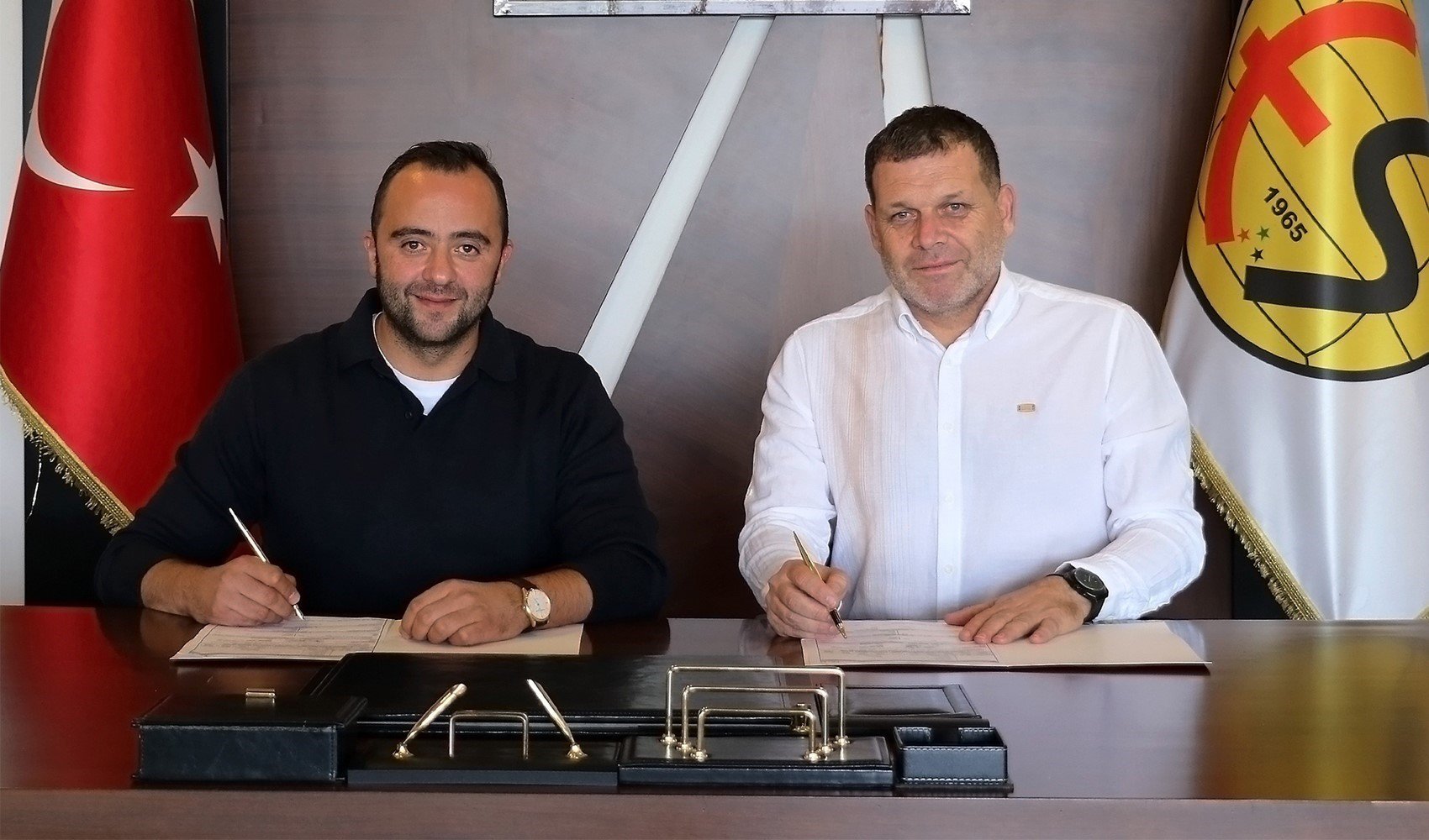 Eskişehirspor'un yeni teknik direktörü belli oldu
