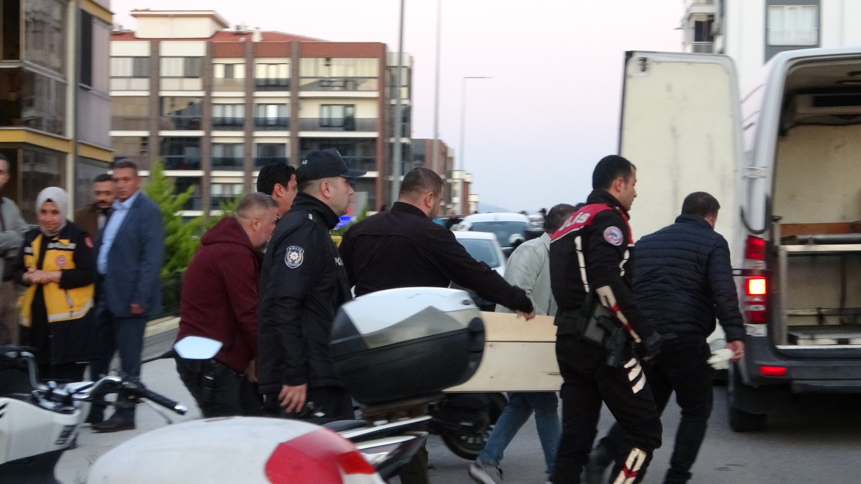 Çocuklar kavga edince astsubay babalar birbirine girdi: 1 ölü