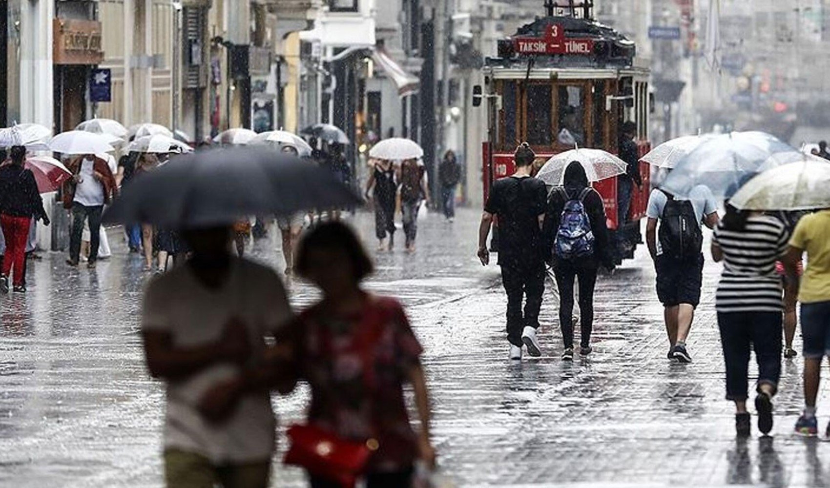Meteoroloji'den İstanbul dahil çok sayıda kente sağanak uyarısı! İşte il il 15 Ekim Çarşamba hava durumu...