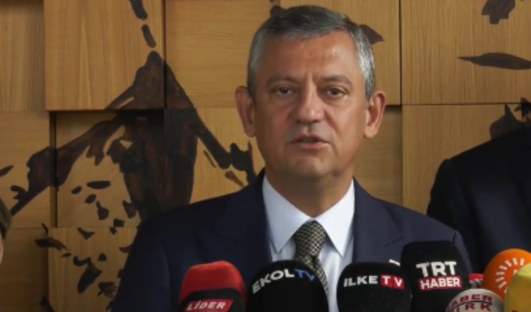 Özgür Özel, Avrupa Sosyalist Partisi Kongresi'ne katıldı
