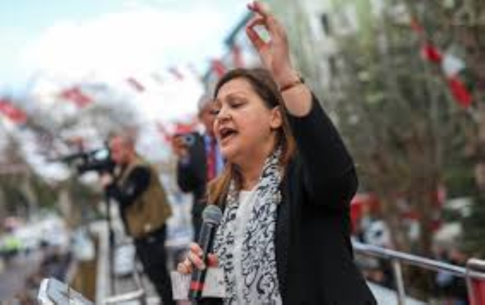 Siyaset kulislerini hareketlendirmişti: Afyonkarahisar Belediye Başkanı Burcu Köksal sessizliğini bozdu