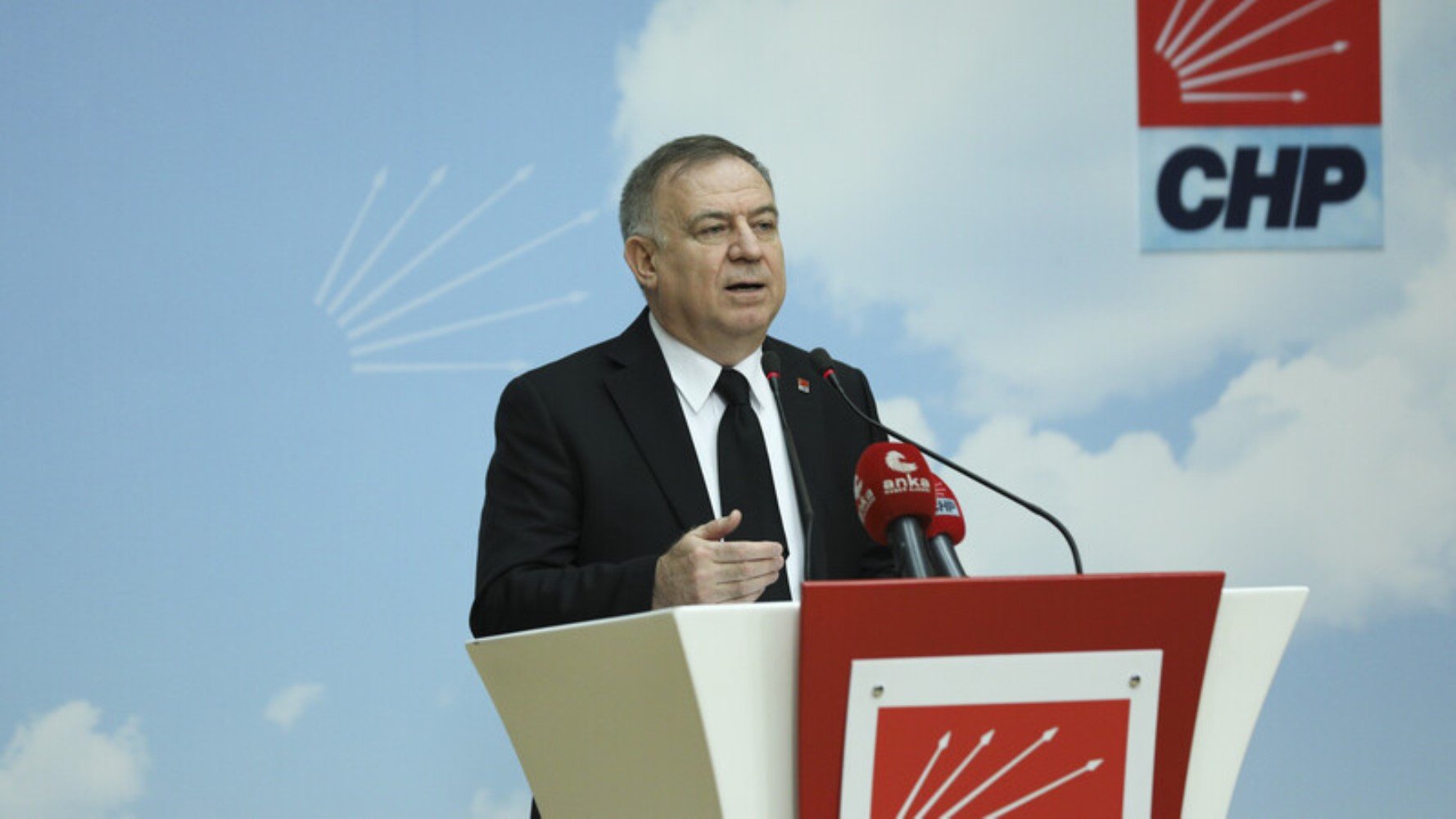 Sarayda çay partisi... CHP'li belediye başkanlarına davet!