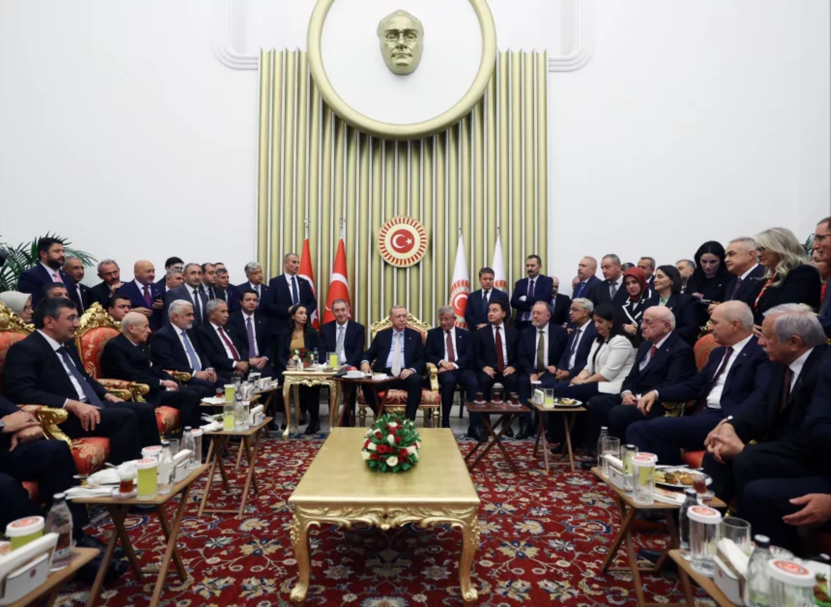 Ankara kulislerini sallayan pazarlık iddiası: AKP’den hangi teklif gitti, Ali Babacan ne istedi?