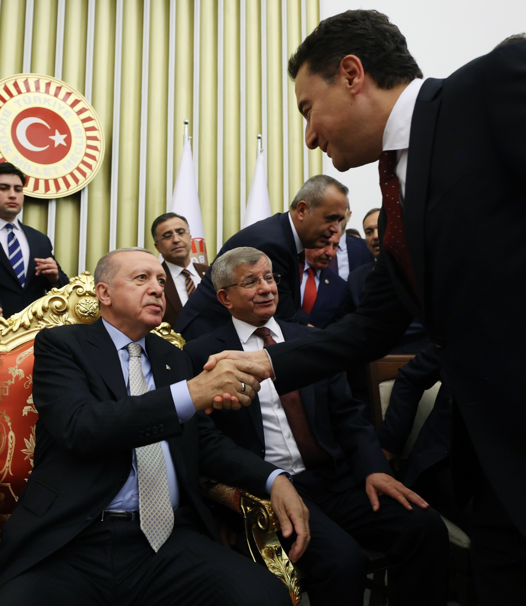 Ankara kulislerini sallayan pazarlık iddiası: AKP’den hangi teklif gitti, Ali Babacan ne istedi?