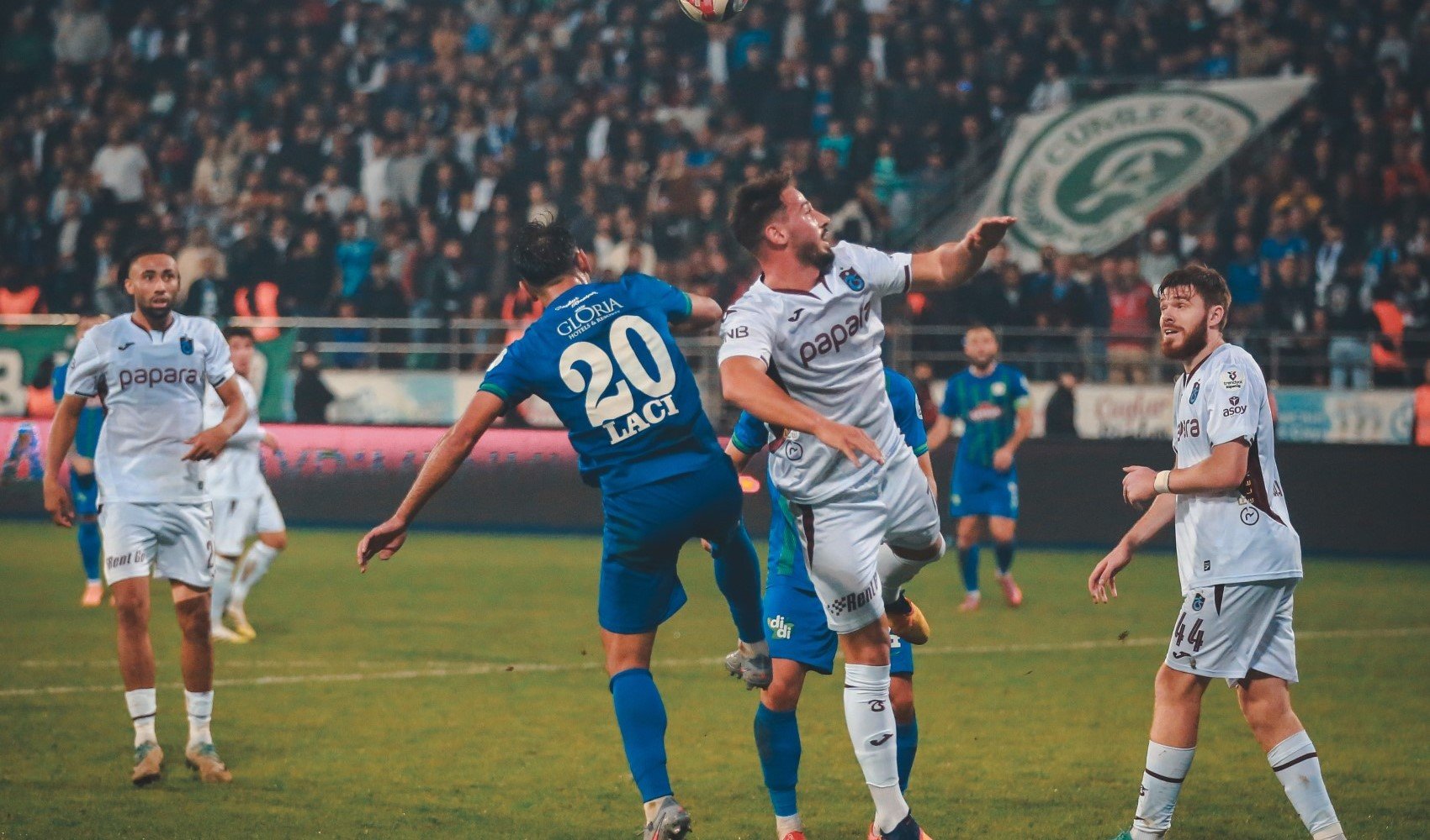 Trabzonspor, Rize engelini 2 golle geçti