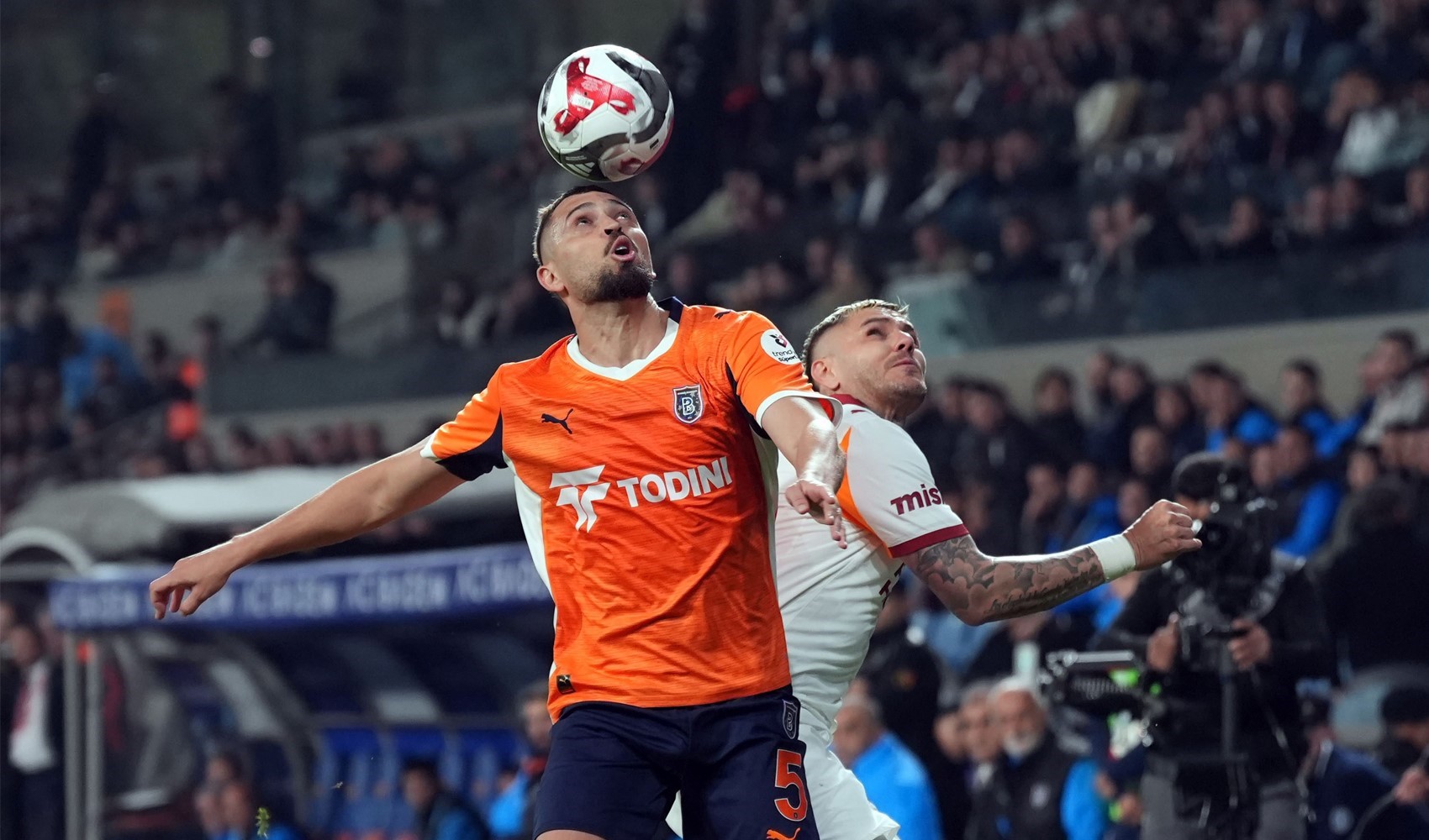 Galatasaray yenilmezlik serisini 17’ye çıkardı
