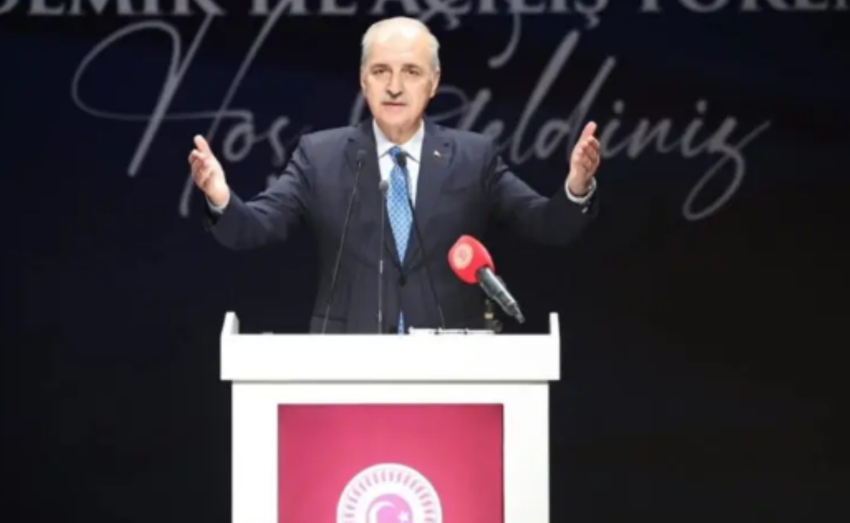 Kürtçe tartışmalarına sessiz kalmadı: Sosyal medyasından paylaştı